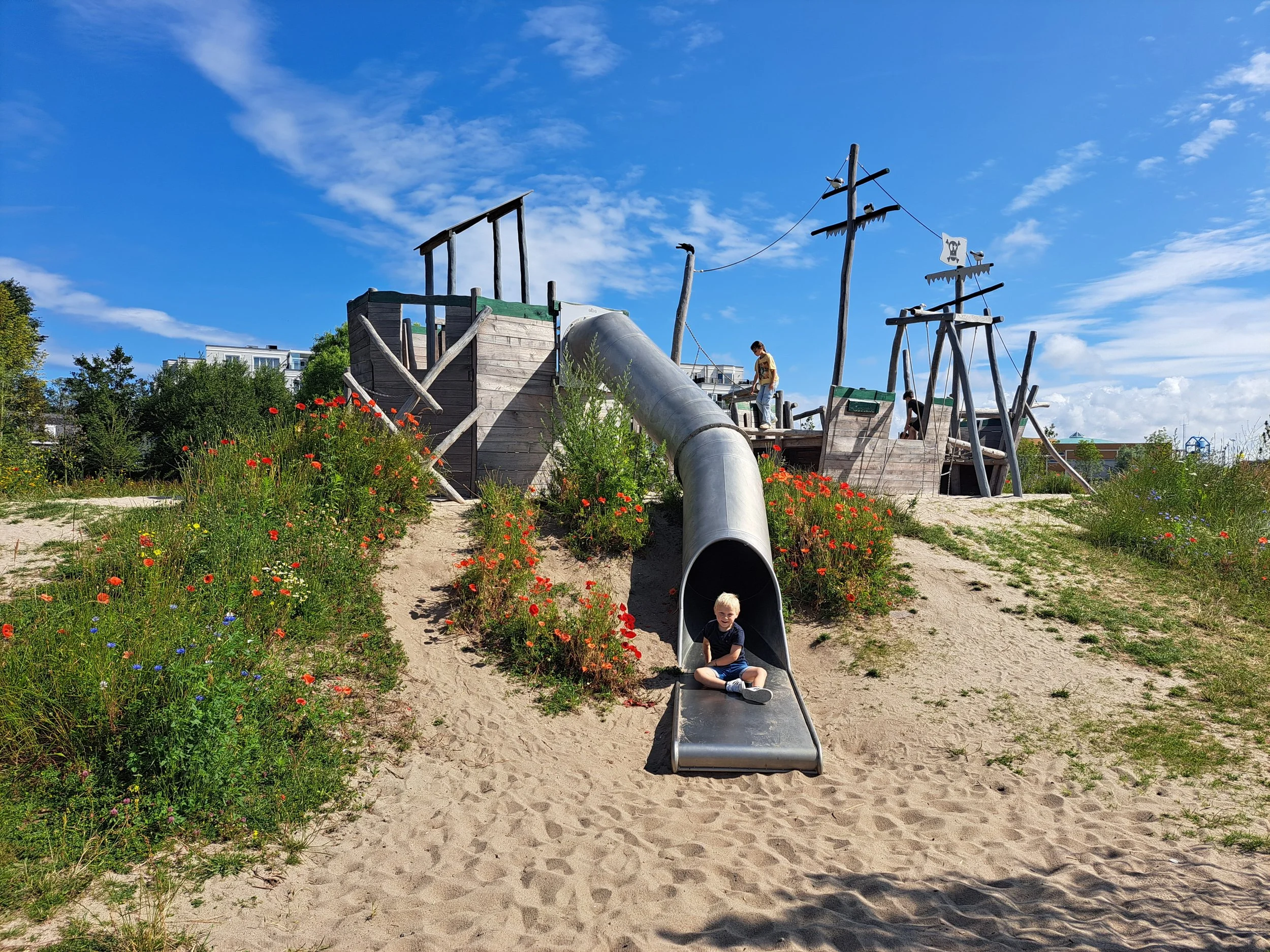 Landschapspark Noordwijk speelschip.jpg