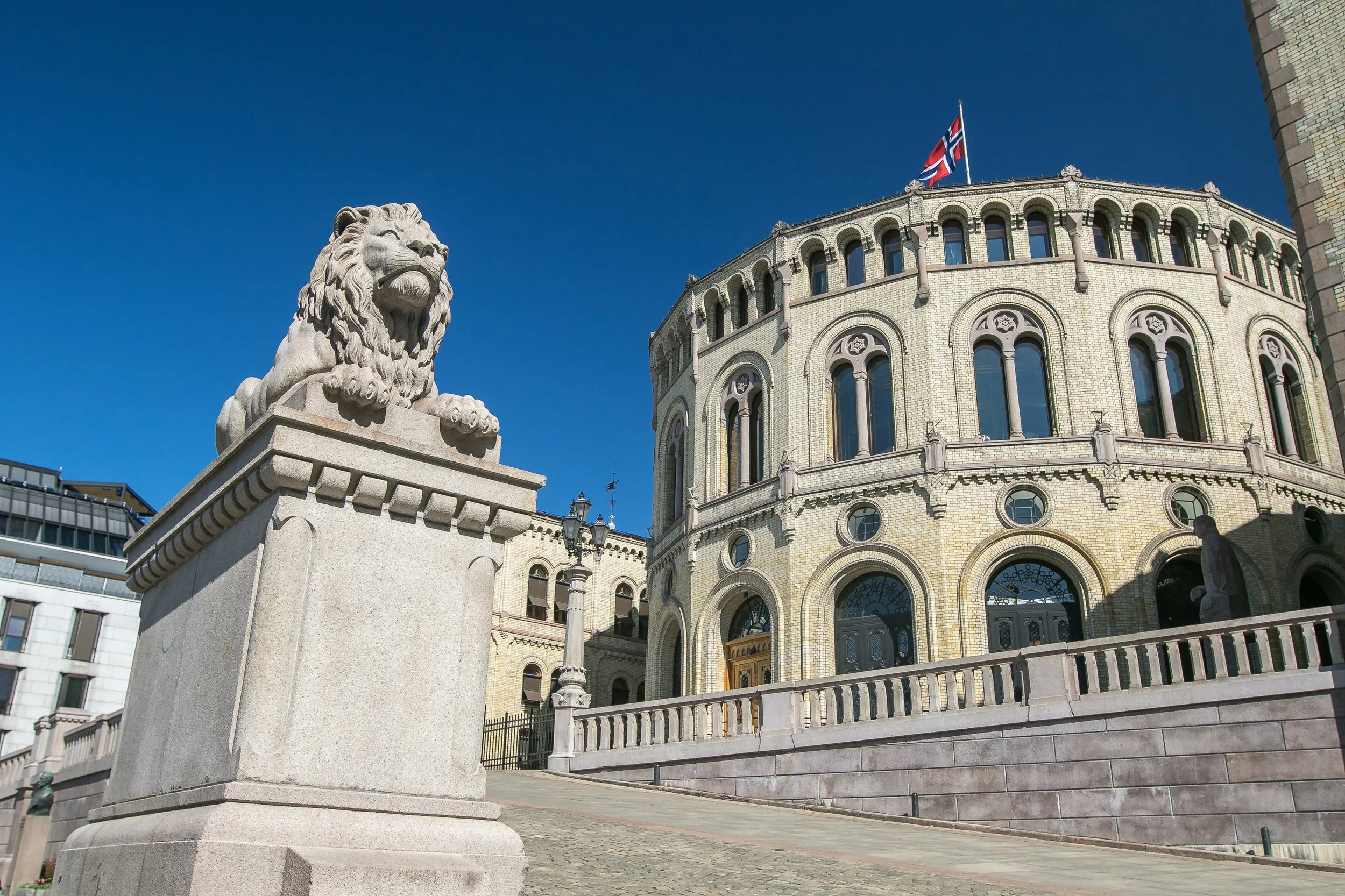 norway_oslo_stortinget_AdobeStock_215987264.jpeg
