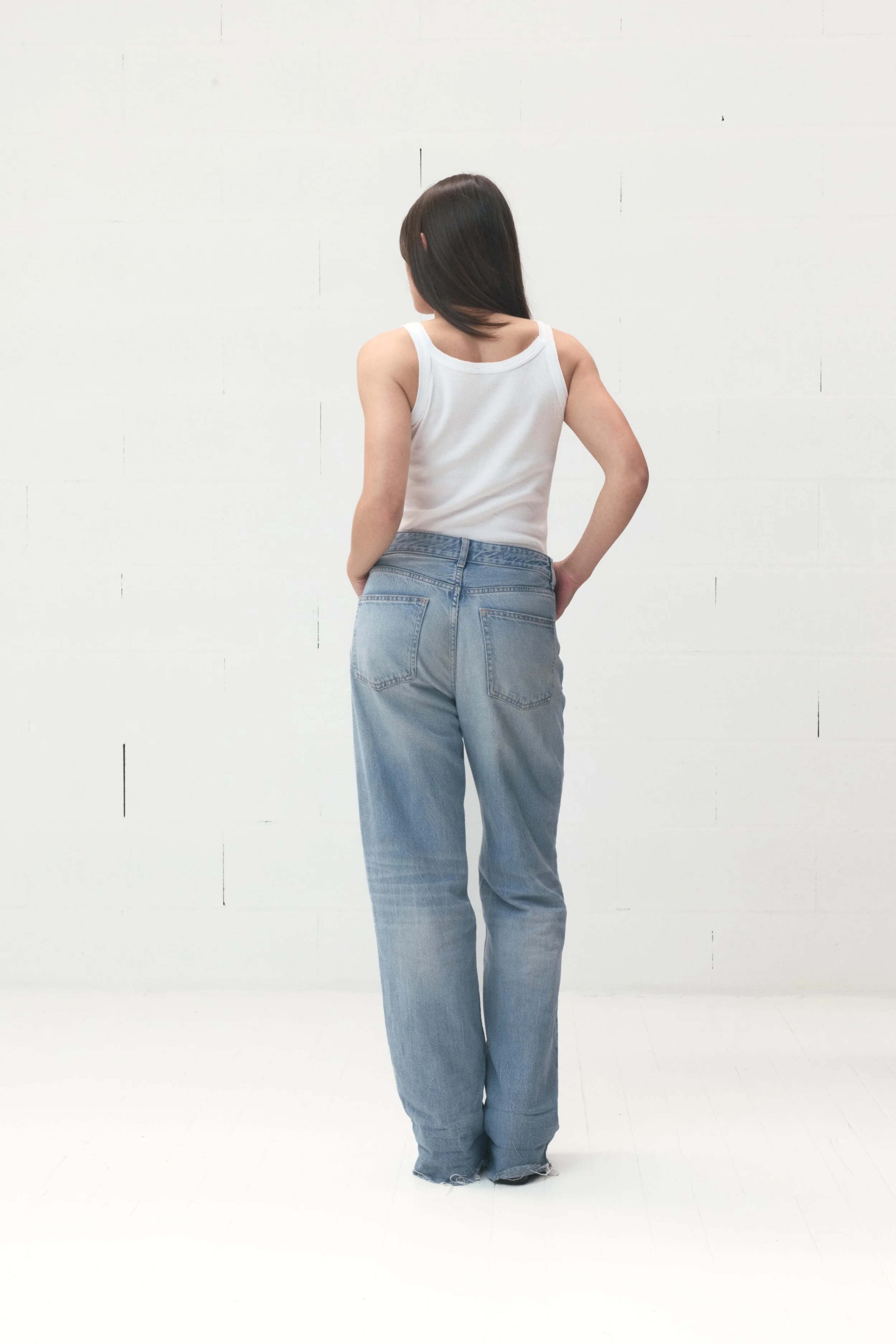 RED AGENCY MODELS5708.jpg