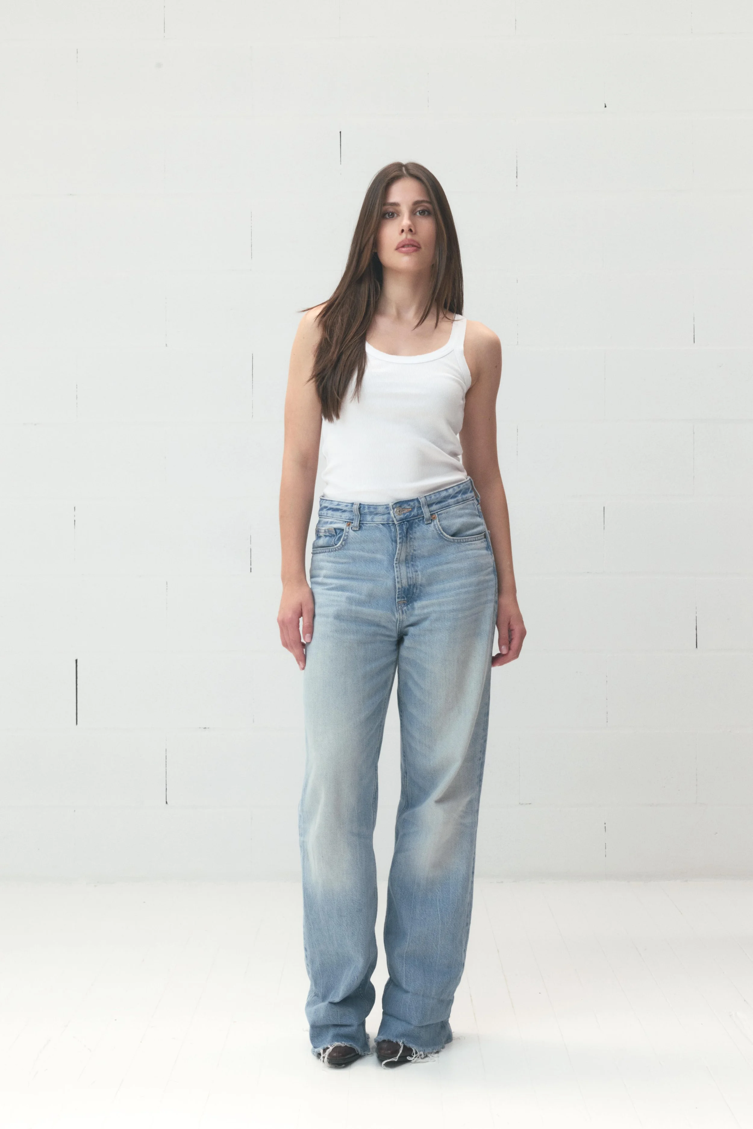 RED AGENCY MODELS5693.jpg