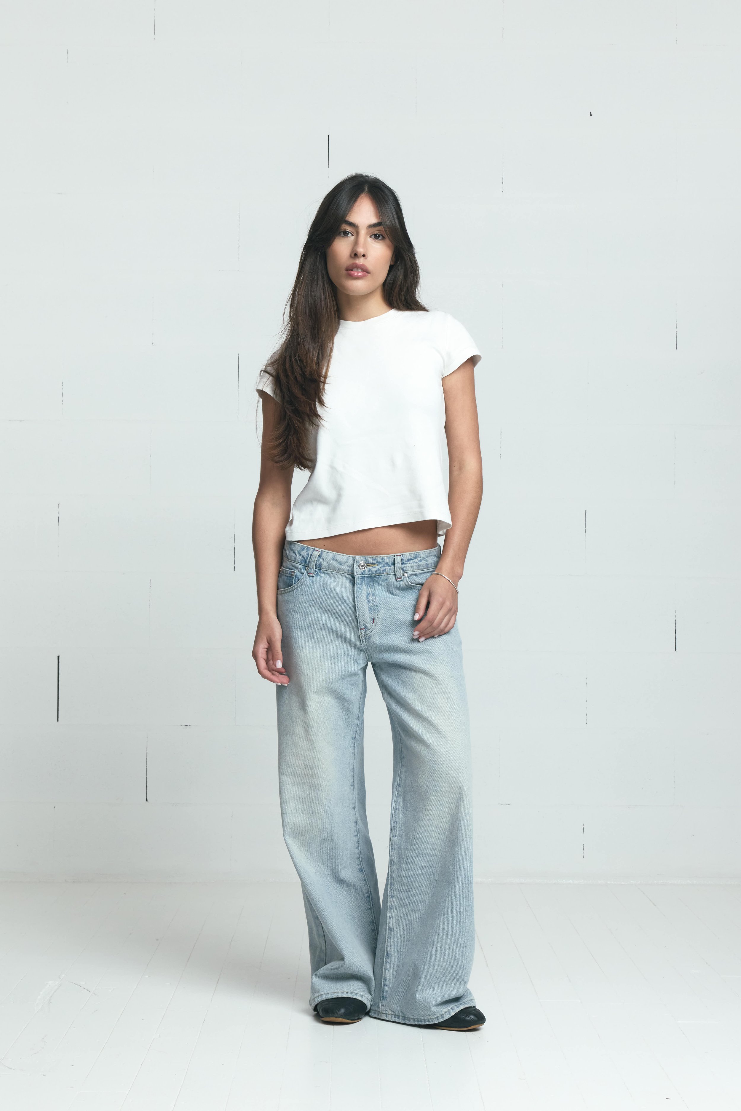 RED AGENCY MODELS5272.jpg