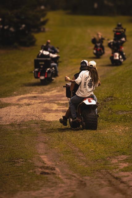 High Class Dirt Bags - HILLBILLY HIDEOUT - Alberta 2025