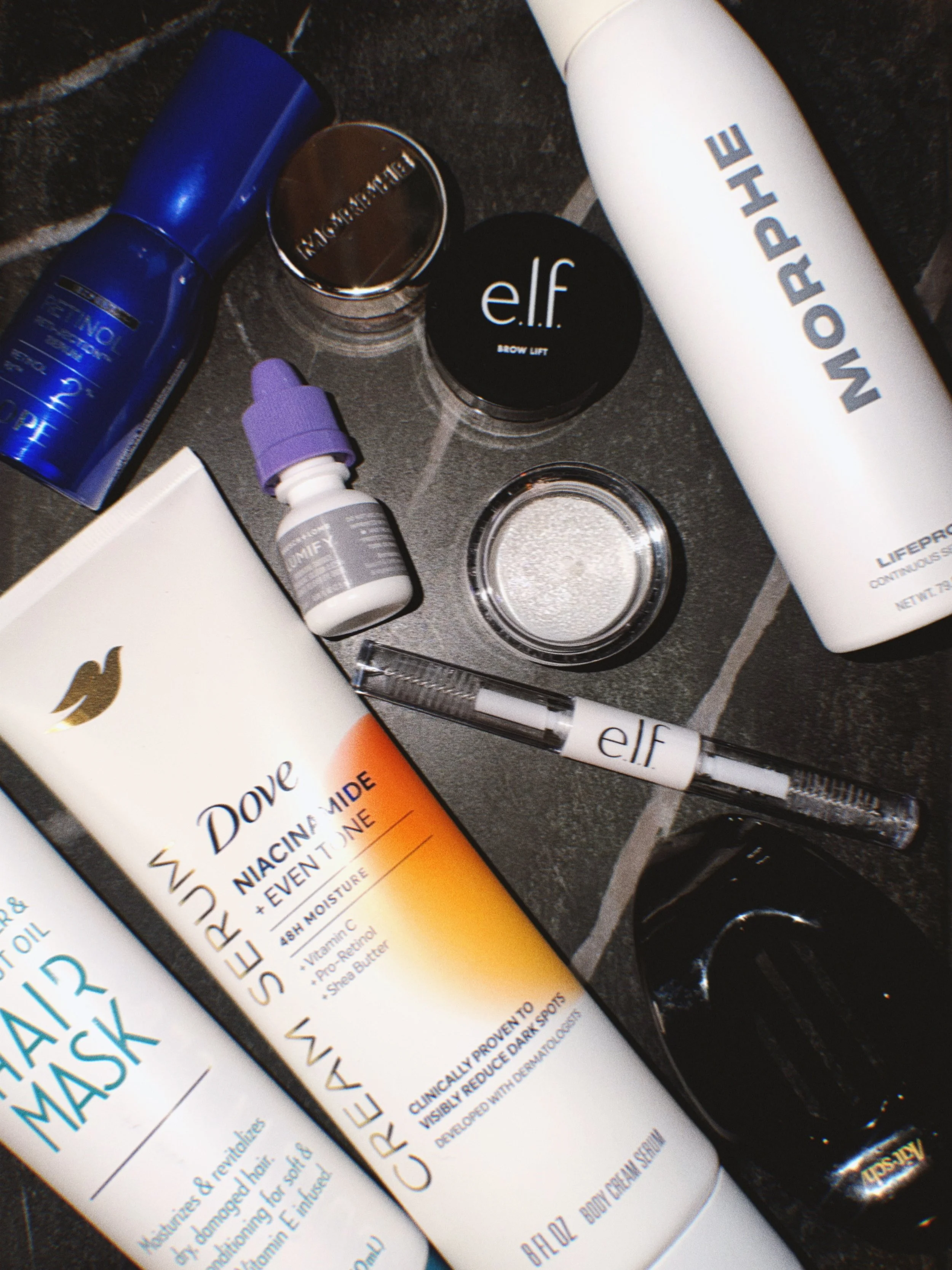 just a few things currently surviving the group chat, late nights, target runs, and emotional damage ♡

&mdash; @iope_us
&mdash; @morphebrushes
&mdash; @elfcosmetics
&mdash; @dove
&mdash; @traderjoes

retinol skin. glossy lids. brushed up brows. iced