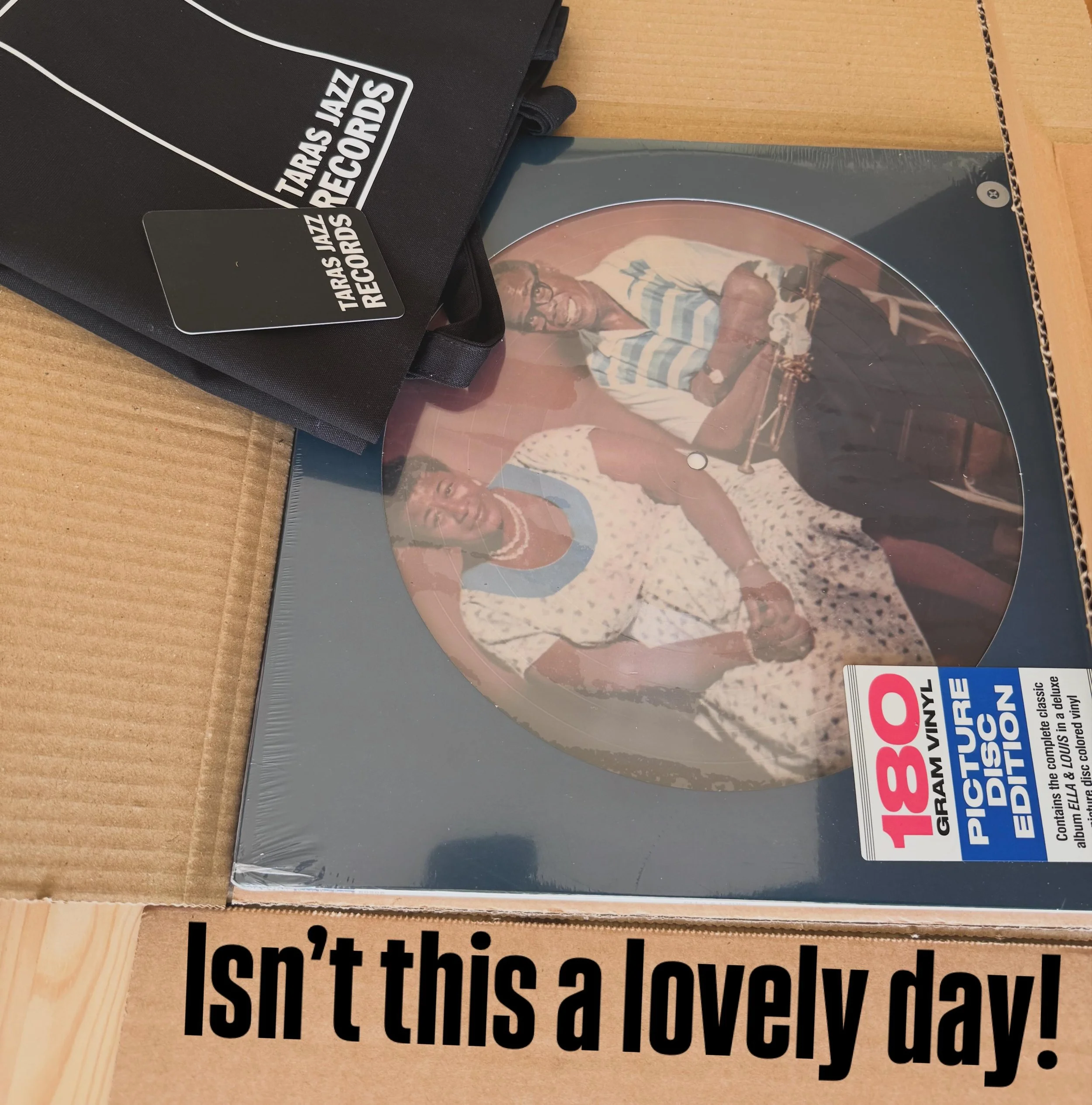 Packing orders. This wonderful, joyful record is winging its way to you! Plus a tote bag&hellip;great choice, if I do say so myself! 😍

A limited edition picture disc of Ella &amp; Louis can be found on tarasjazzrecords.co.uk - Almost sold out! 
.
.
