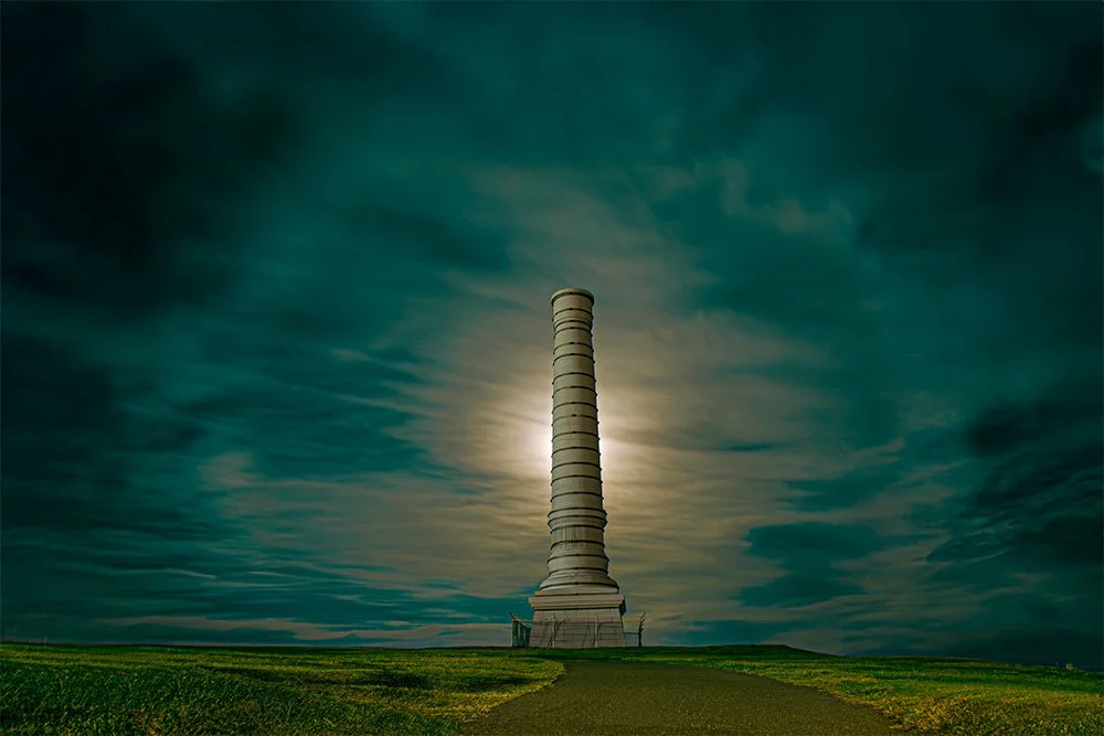 008 - The Hiding Moon