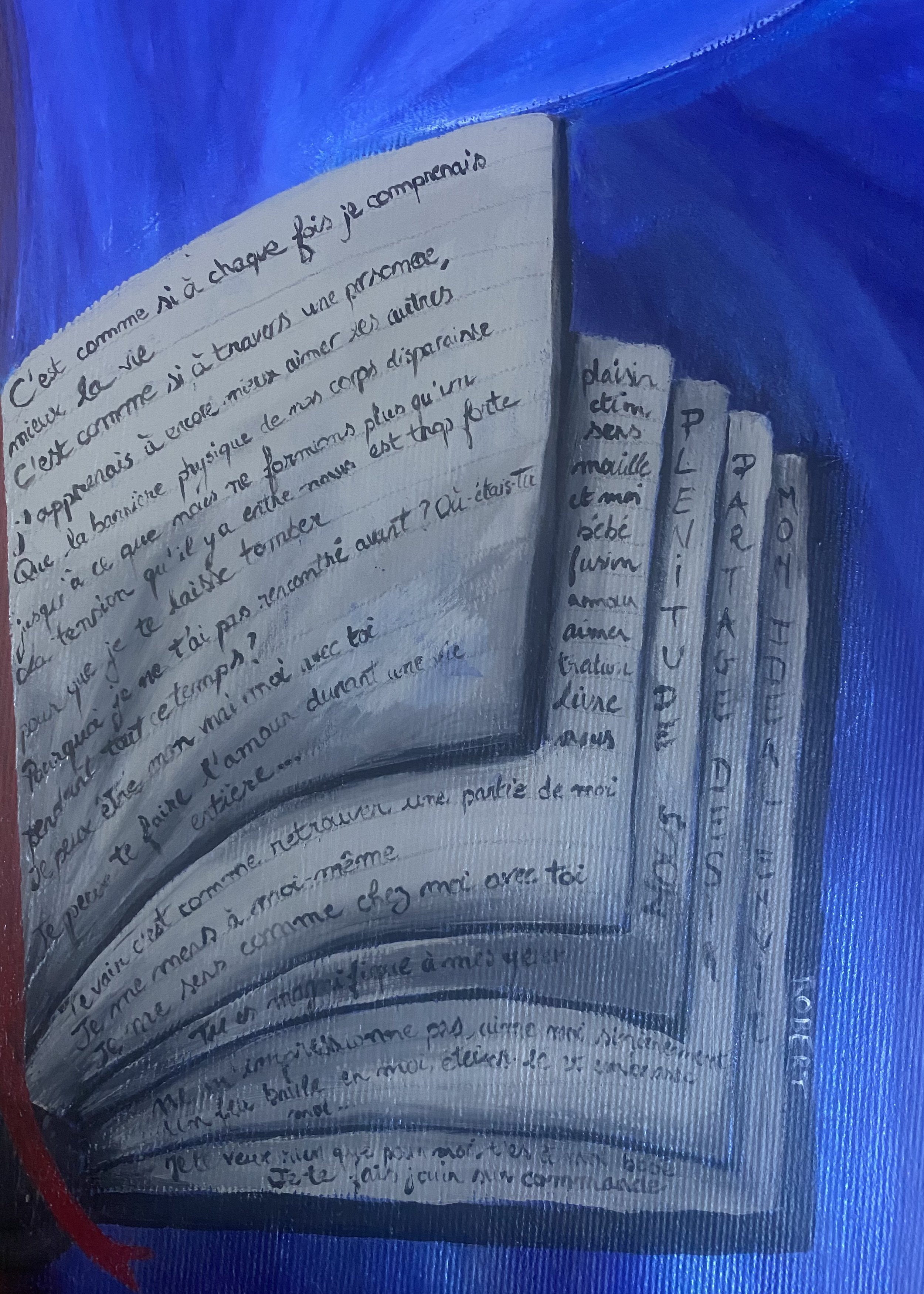 Une page d'un cahier avec une citation manuscrite en français qui parle de compréhension, et une rangée de mots en vertical avec des prénoms et mots comme 'PLUME', 'DAME', 'BELLE', 'DAME', 'DAME', 'BÉBÉ', 'AMOUR', 'AIMER', 'GRATUITE', 'DÎNE', 'SEXY', écrit en noir sur fond blanc. Le fond de l'image est bleu avec une tâche rouge sur le côté gauche.