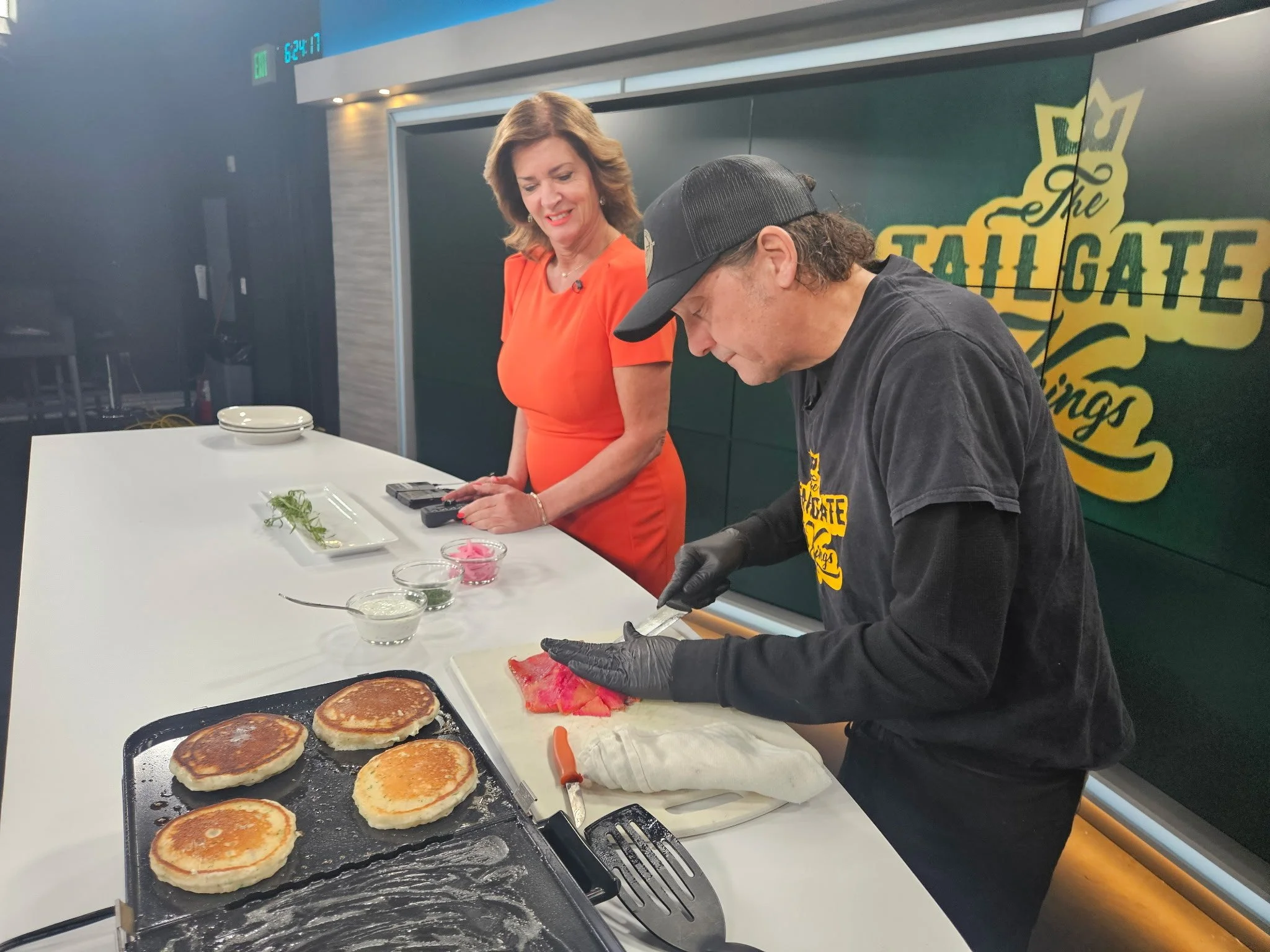 Salmon Gravlax/Blinis