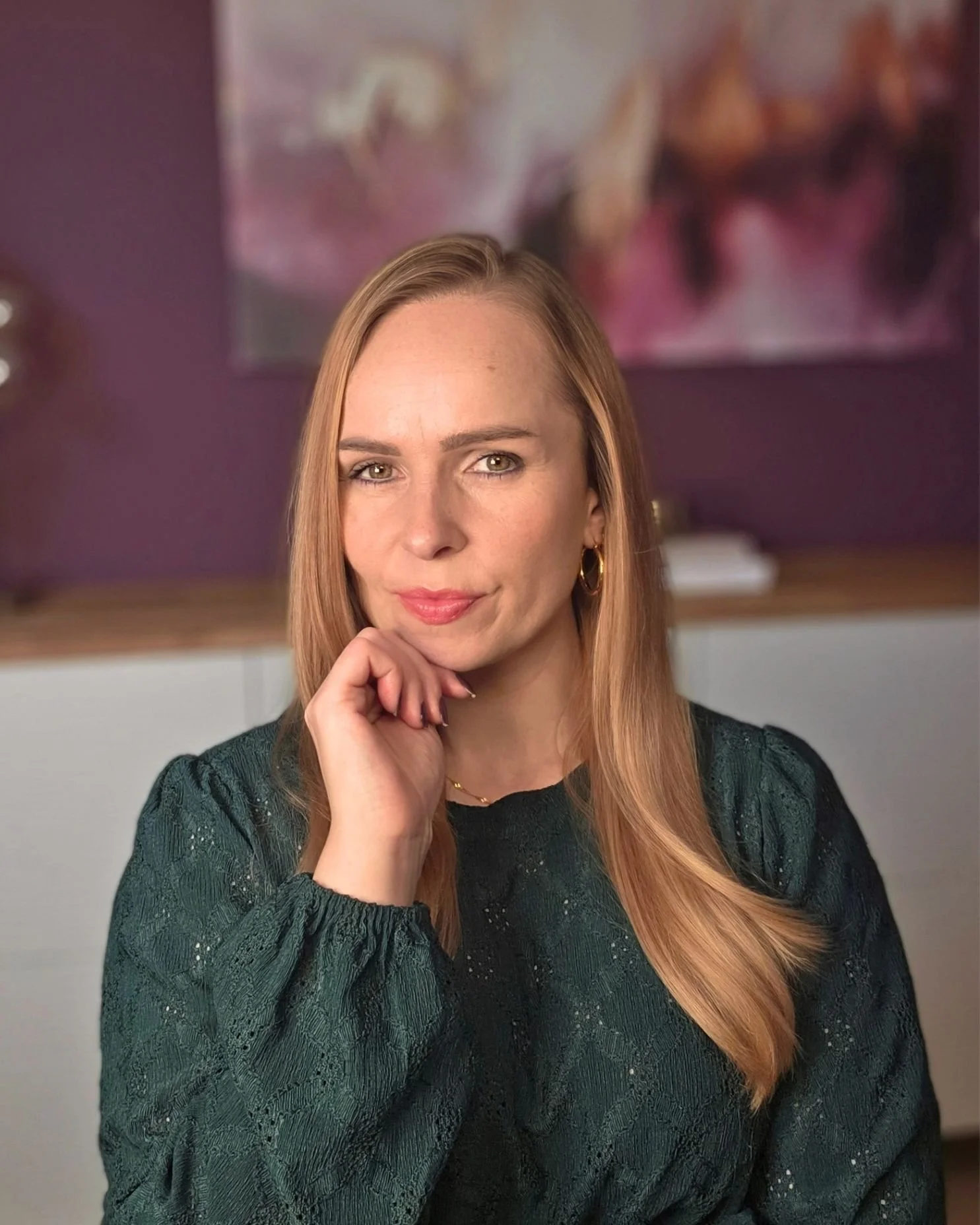 Monika Menzel, Steuerfachangestellte und selbstständige Buchhalterin