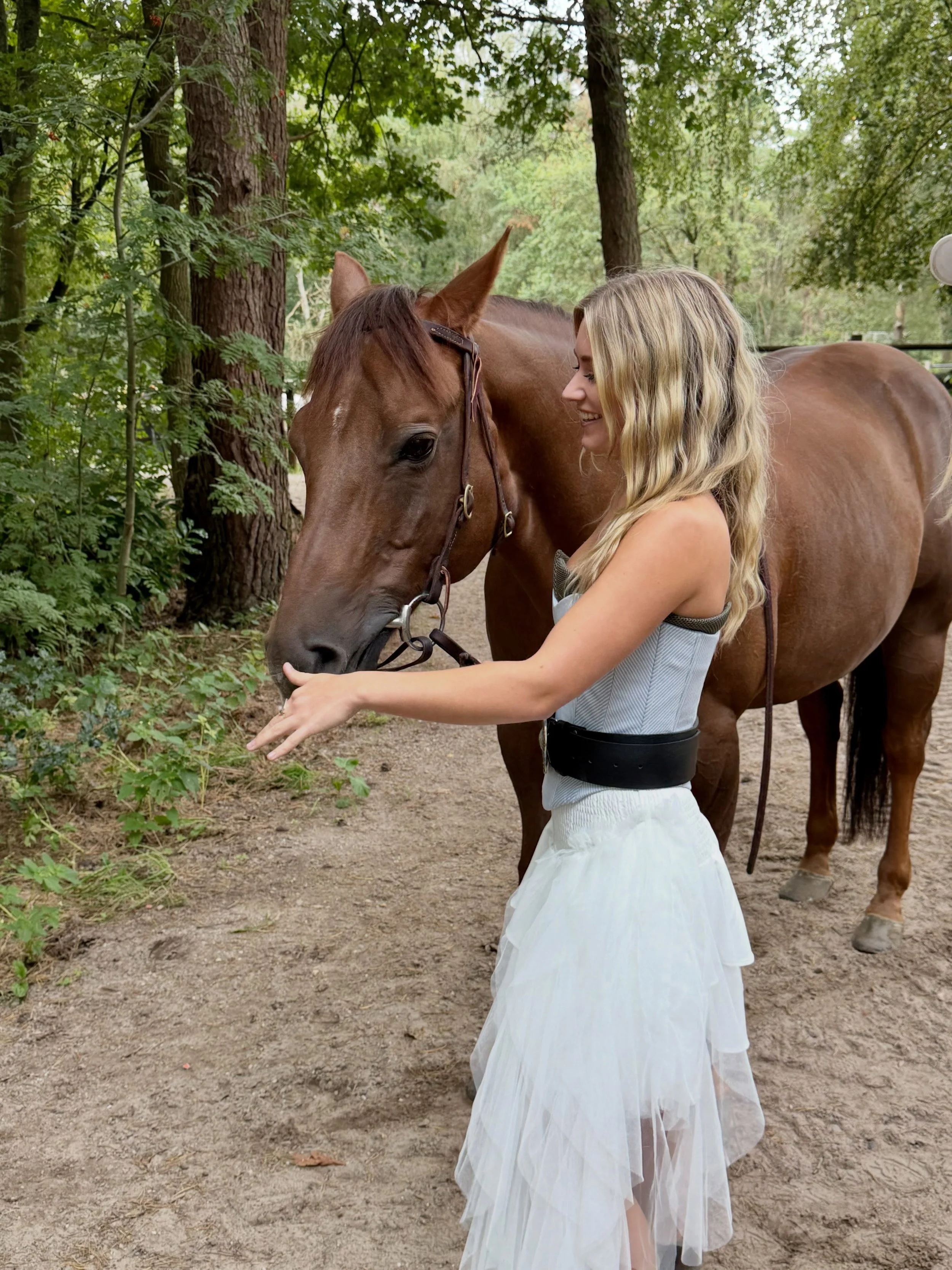 life&rsquo;s been good to me lately 🍁✨ trying to balance performances, my study, recording &amp; writing music, nature time and friends can be difficult sometimes&hellip; but it&rsquo;s so funnnnnn🥰