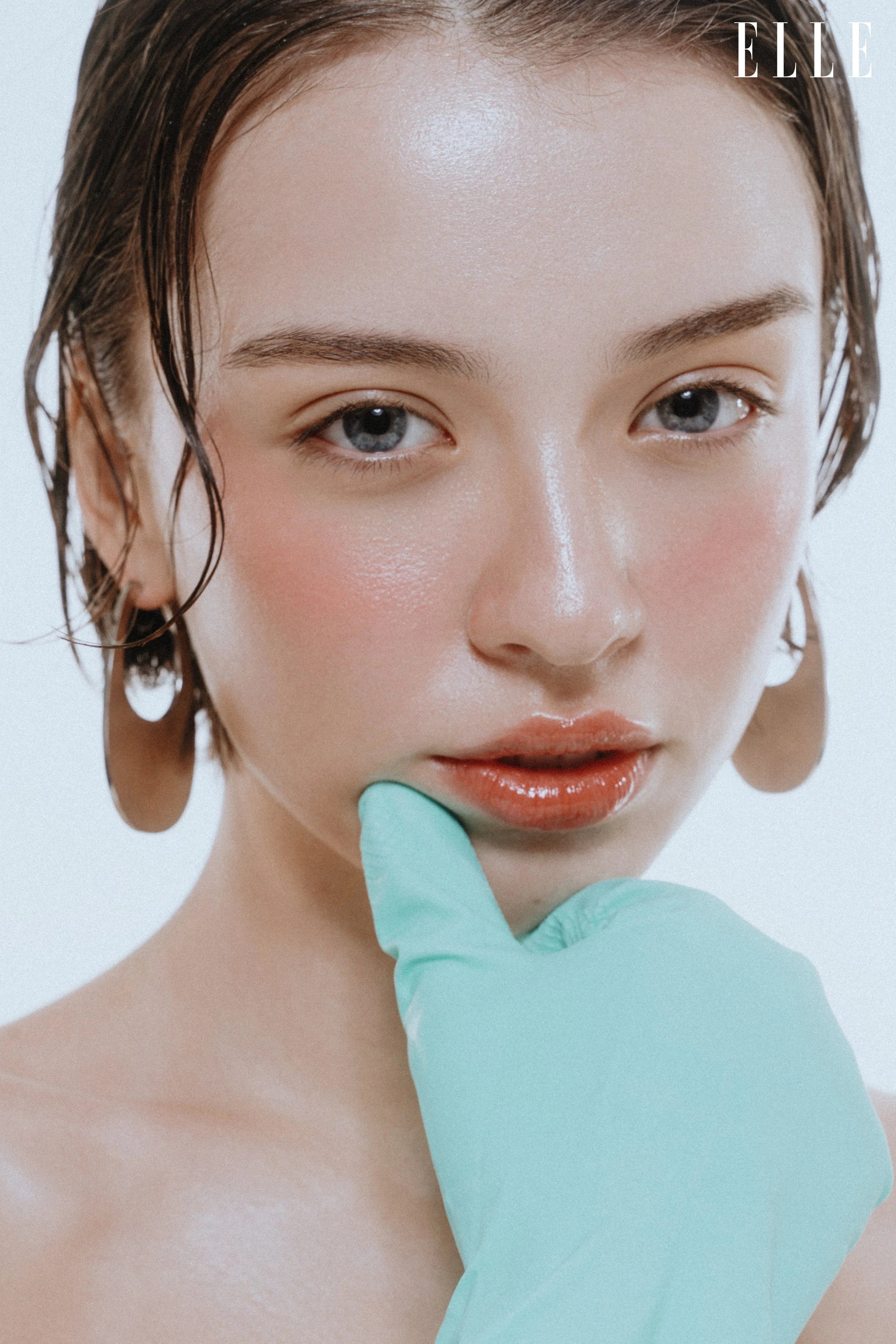 Clinical Glow Lab by Levin Lee 07.jpg