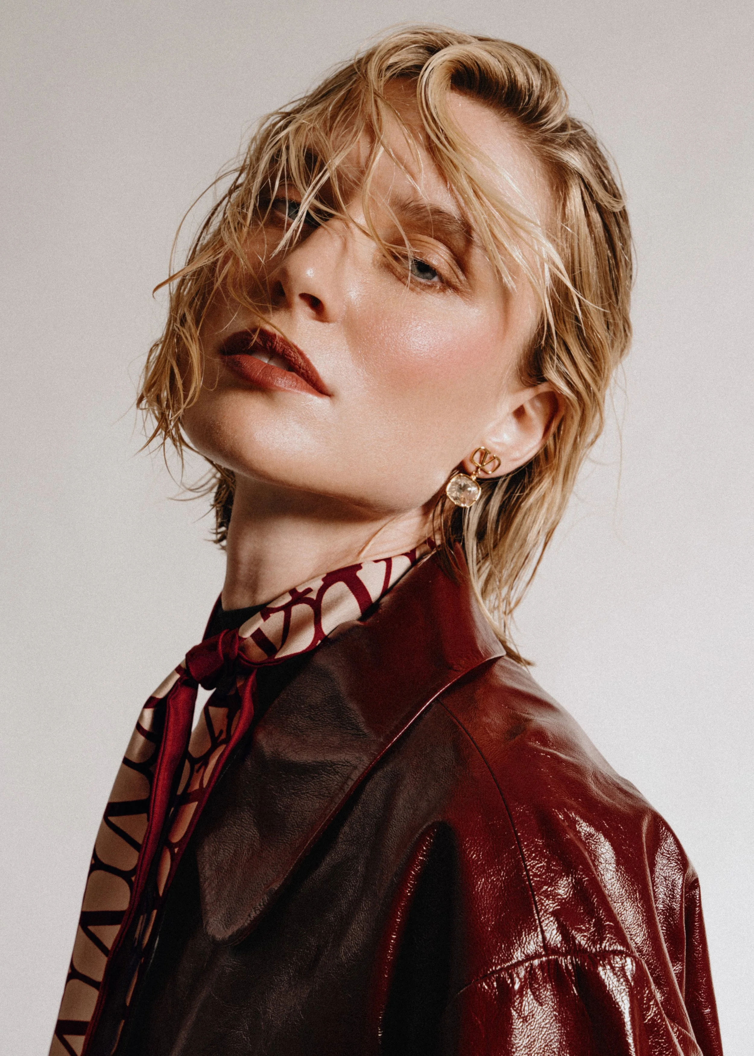 kim-hnizdo-gntm-editorial-makeup.JPG