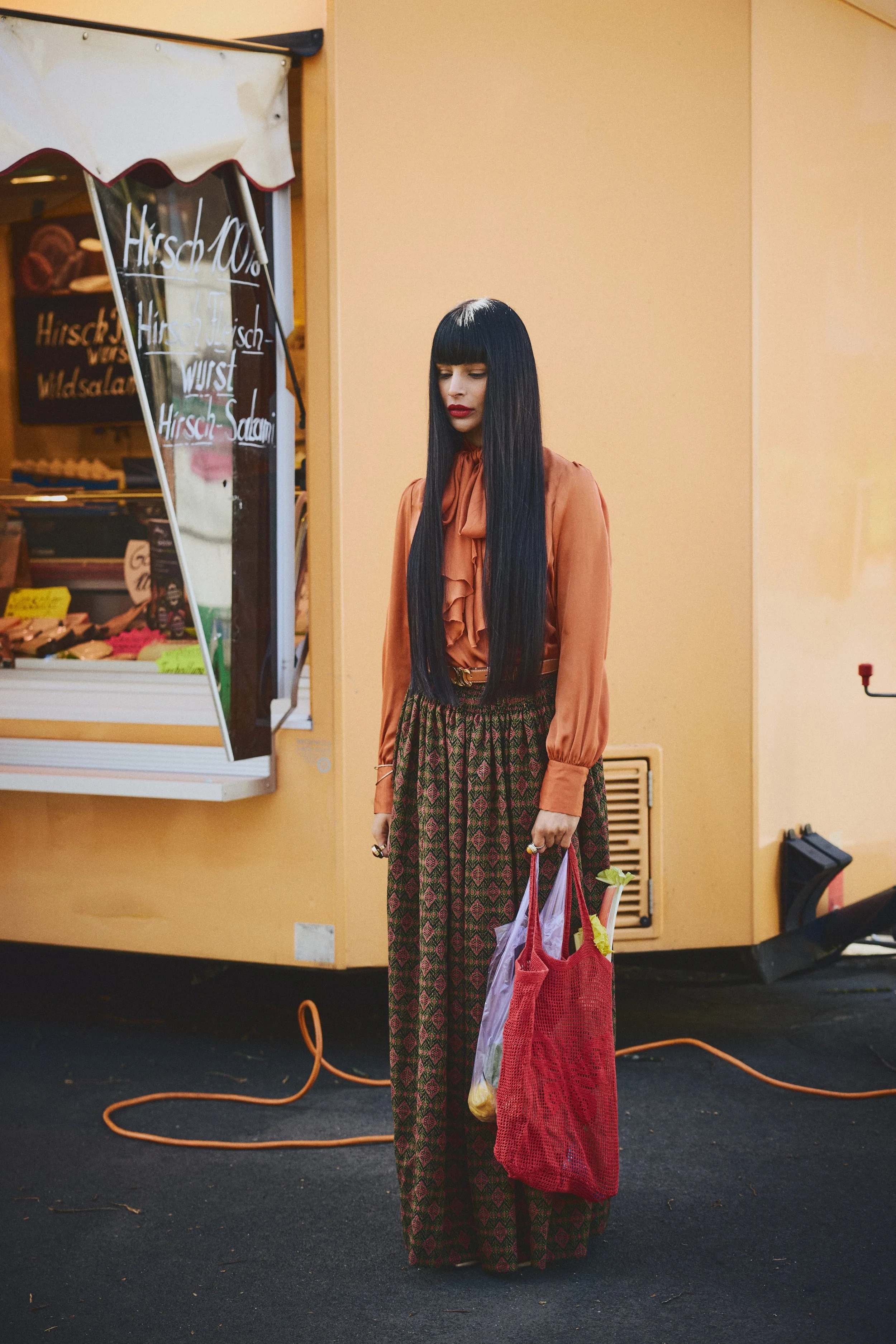 fashion_market_nicole_handy_sleek_hair.jpg
