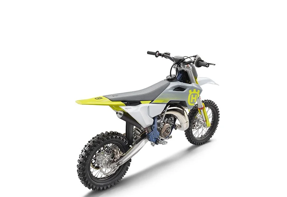 PHO_BIKE_PERS_REHI_TC-65-MY24-rear-right_#SALL_#AEPI_#V1.jpg