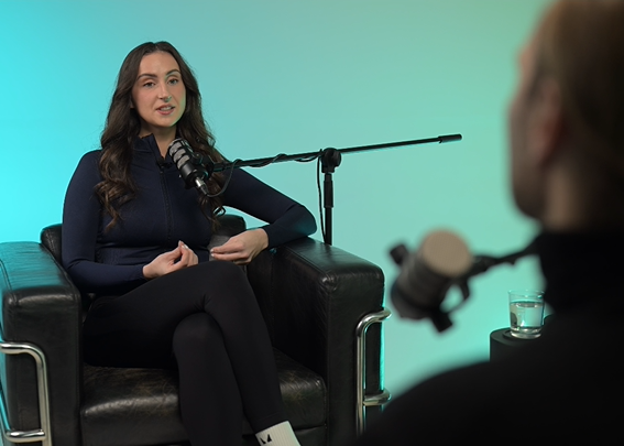 Austėja Miniotaitė interviu metu kalba apie kineziterapiją ir judėjimo svarbą kasdienėje sveikatoje.