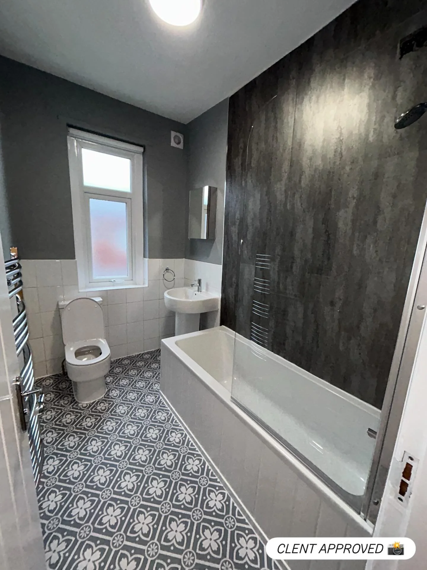 More from yesterday&rsquo;s reset. While the carpets were the main event, it&rsquo;s the upstairs details that really finish the job ⚜️

When we&rsquo;re doing a full tenancy turnaround we&rsquo;re looking for that high shine finish on every tap, the