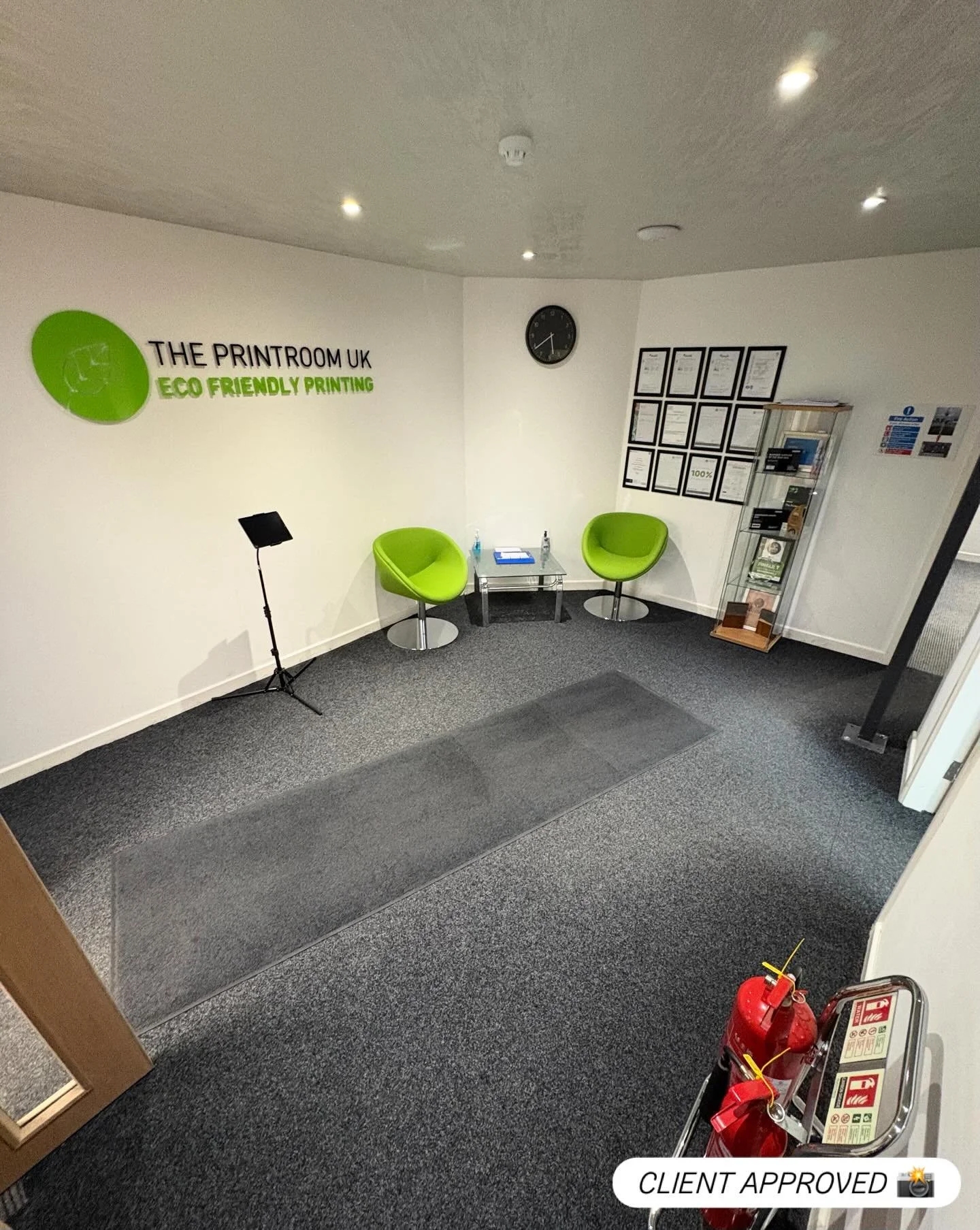 Swipe for the carpet lines 👉🏻stay for the details.🛡️
 

For all our clients we follow the COSHH colour coding system so that a cloth used in a washroom never goes near a desk or a kitchen counter.

No cross contamination. No corners cut.🪬

✔️COSH