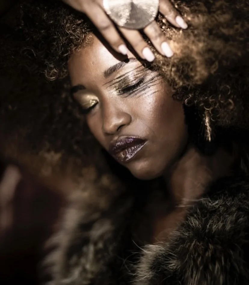 Projet RAW-  ©Hélène Perry
Maquillage Coiffure ©Peggy Valor