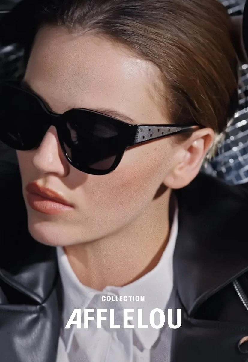 CAMPAGNE AFFLELOU-Photo ©Paul Blind
Maquillage Coiffure  © Peggy ValorCAMPAGNE AFFLELOU