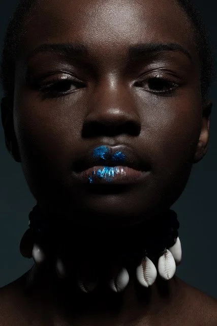 Beauté black - Photo  ©Sylvie Benoit
Maquillage Coiffure- ©Peggy Valor