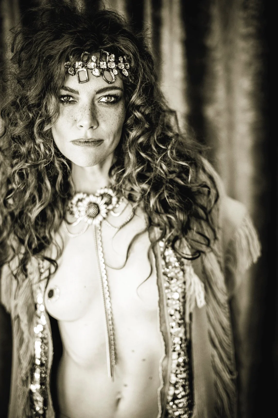 Projet RAW-  ©Hélène Perry
Maquillage Coiffure ©Peggy Valor