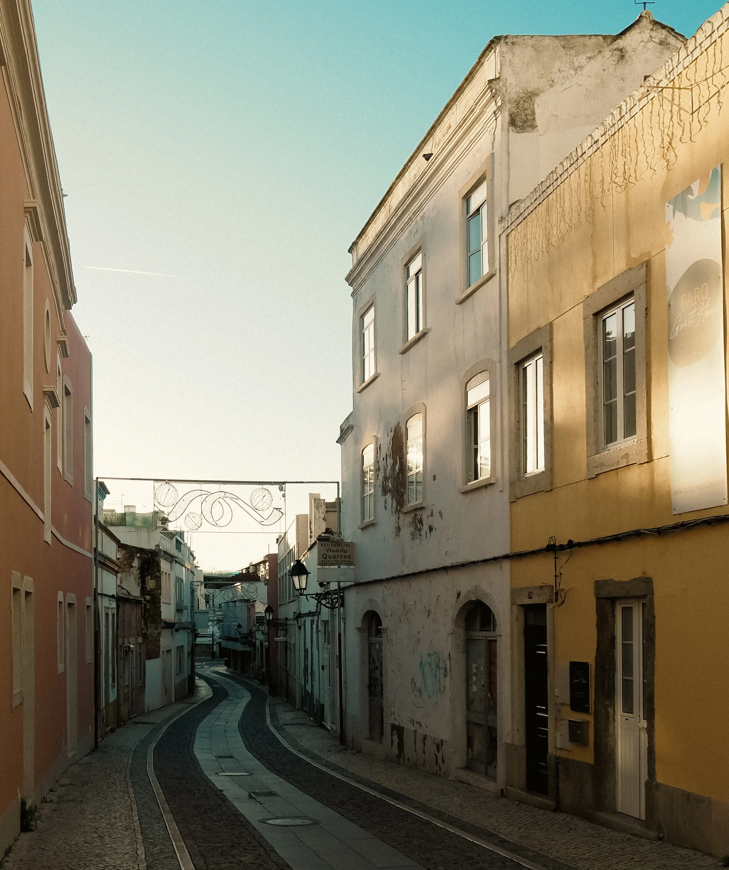 Alleyways and Echoes IV