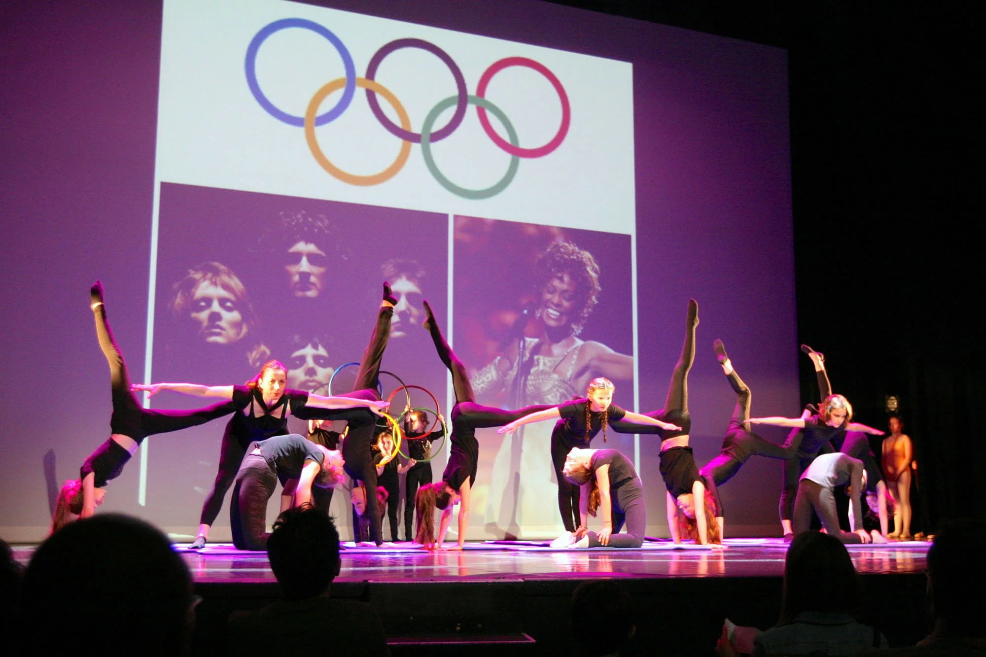 Grand spectacle du 26 mai 2024 au Théâtre Municipal de Fontainebleau sur le thème “Les musiciens légendaires”.