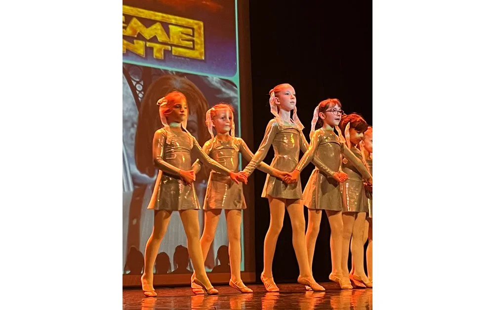 Grand spectacle du 29 mai 2023 au Théâtre Municipal de Fontainebleau sur le thème du “Cinéma”.