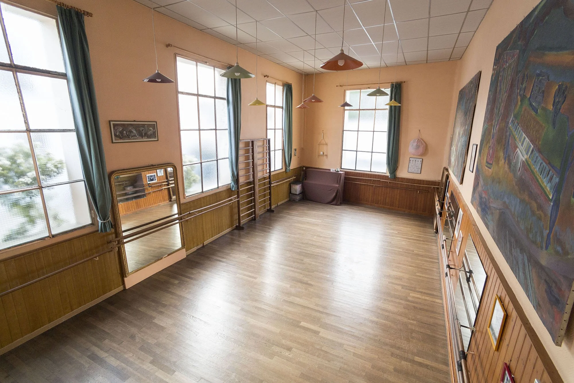 Studio de danse de l'école La Sylvaine à Fontainebleau.