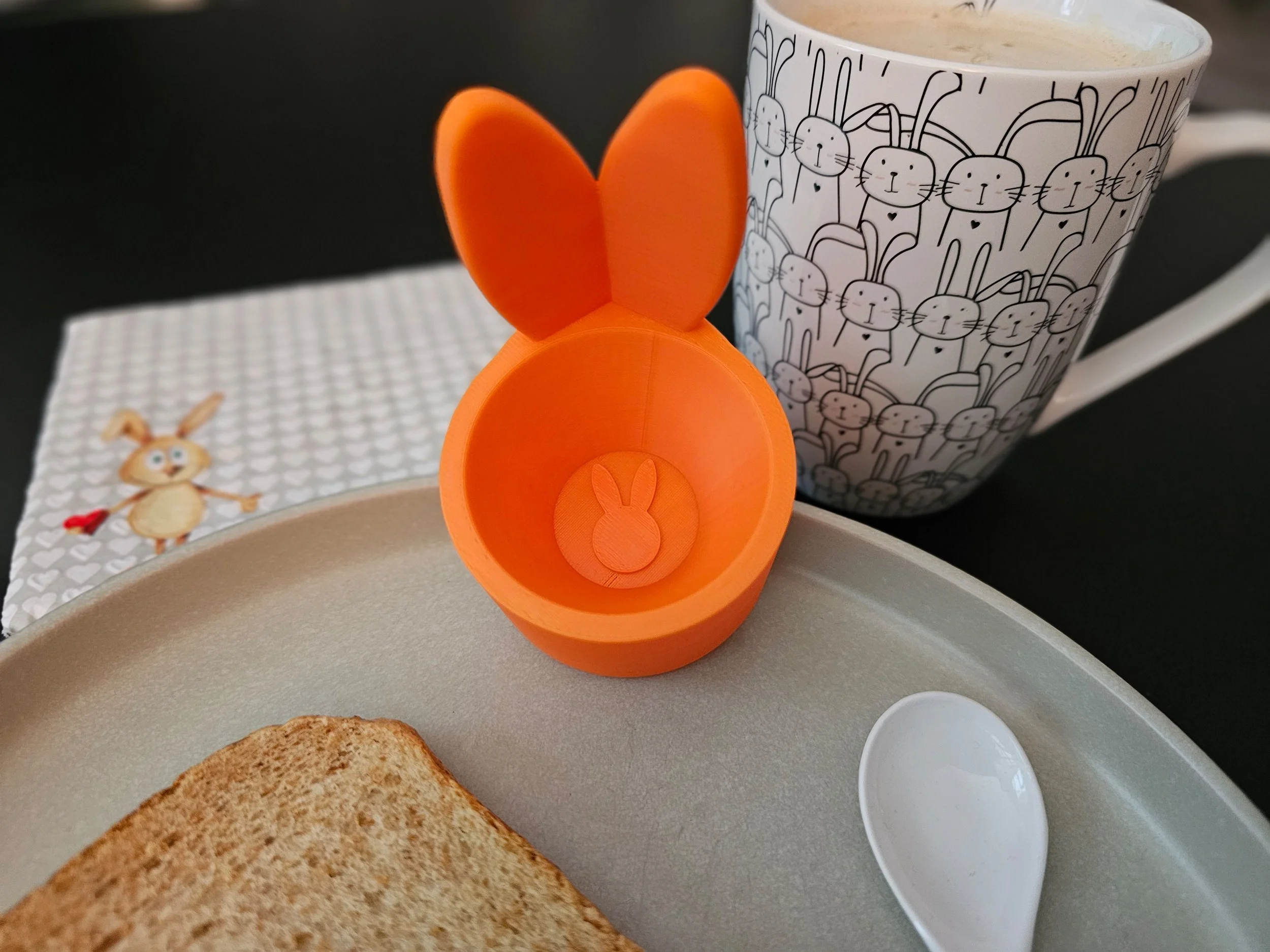 Minimalistischer Eierbecher „Bunny Ears“ – Fröhliches 3D-Druck Design für den Frühstückstisch