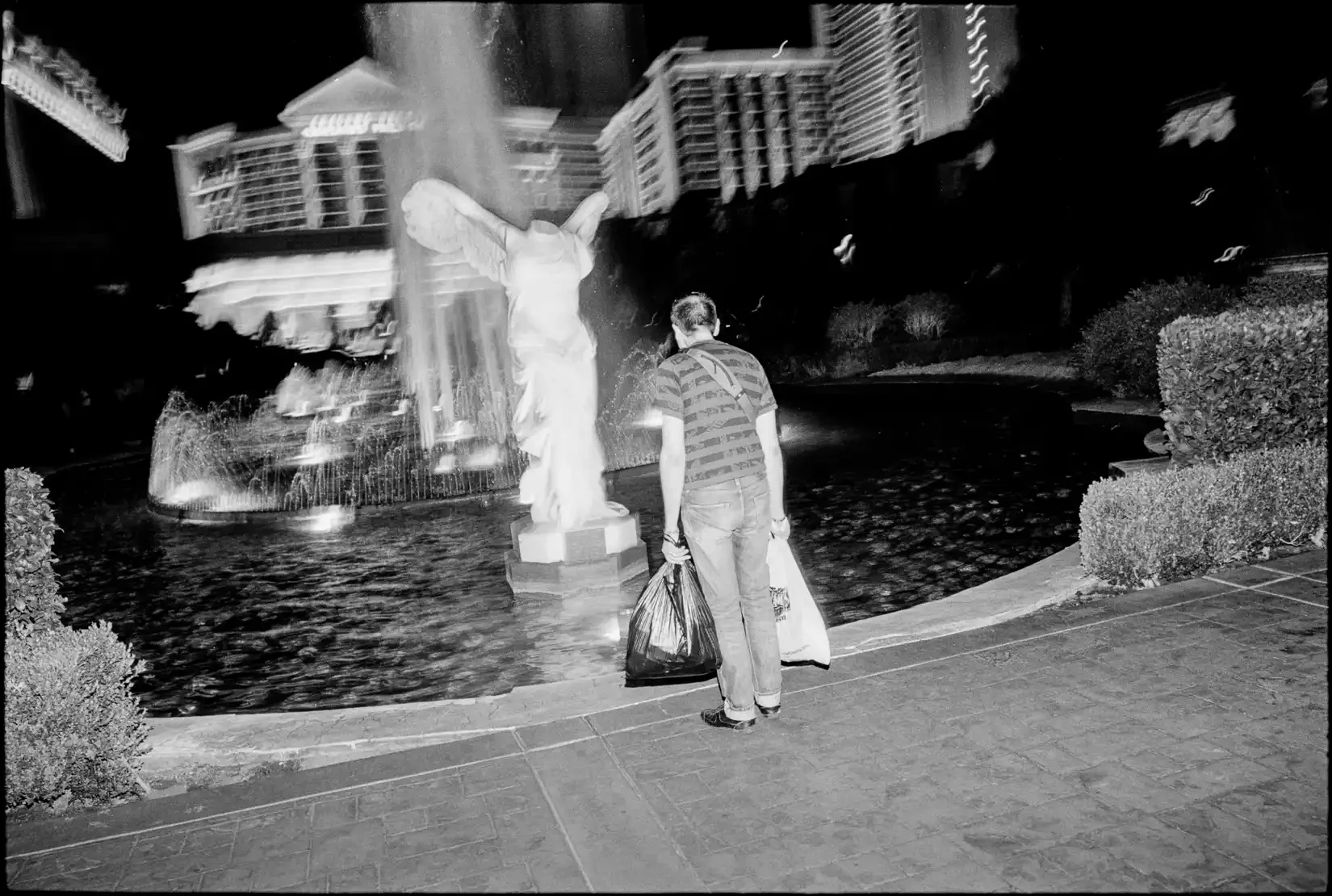 10-127_flash 001.webp