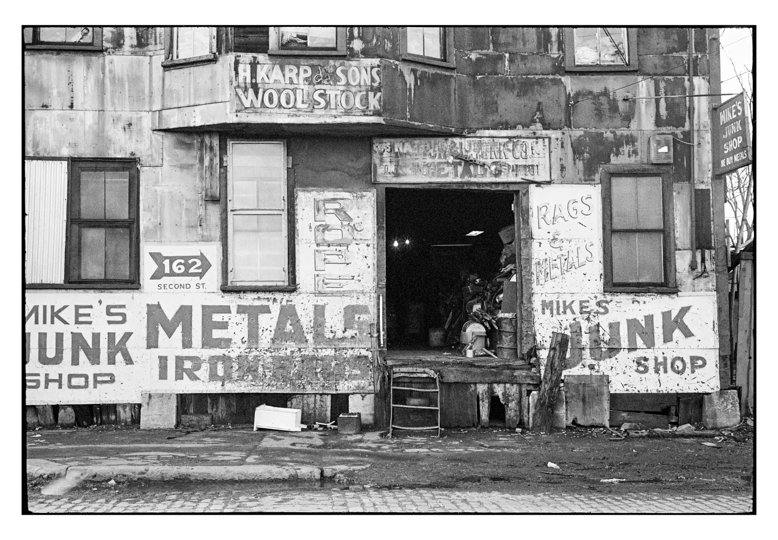 70s-650_15 001_Spotted.webp