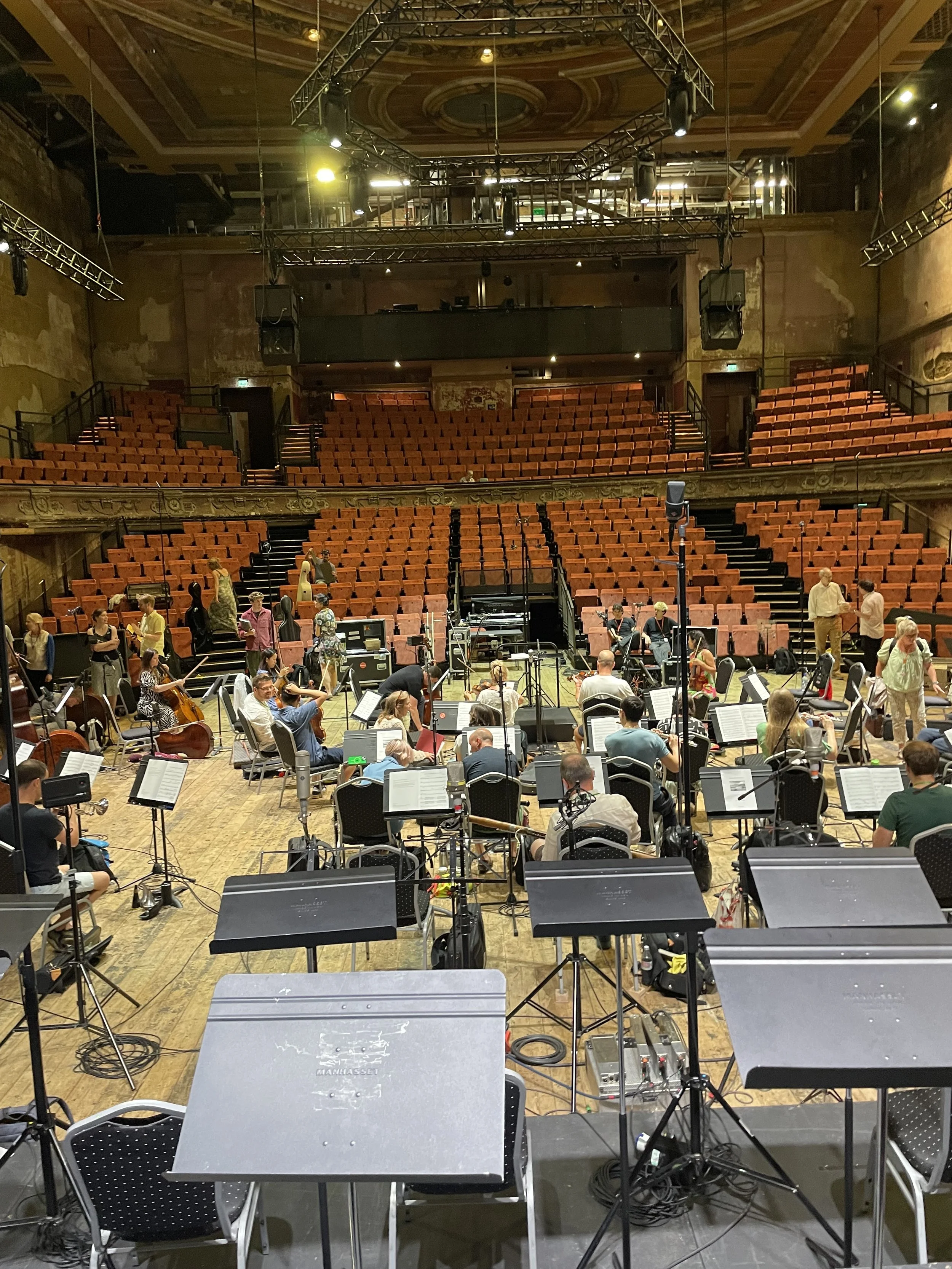 A recording of 2 oratorios by Andrew Downes, David Trippett, Philharmonia Voices, Philharmonia Orchestra, Aidan Oliver, Alexandra Palace.