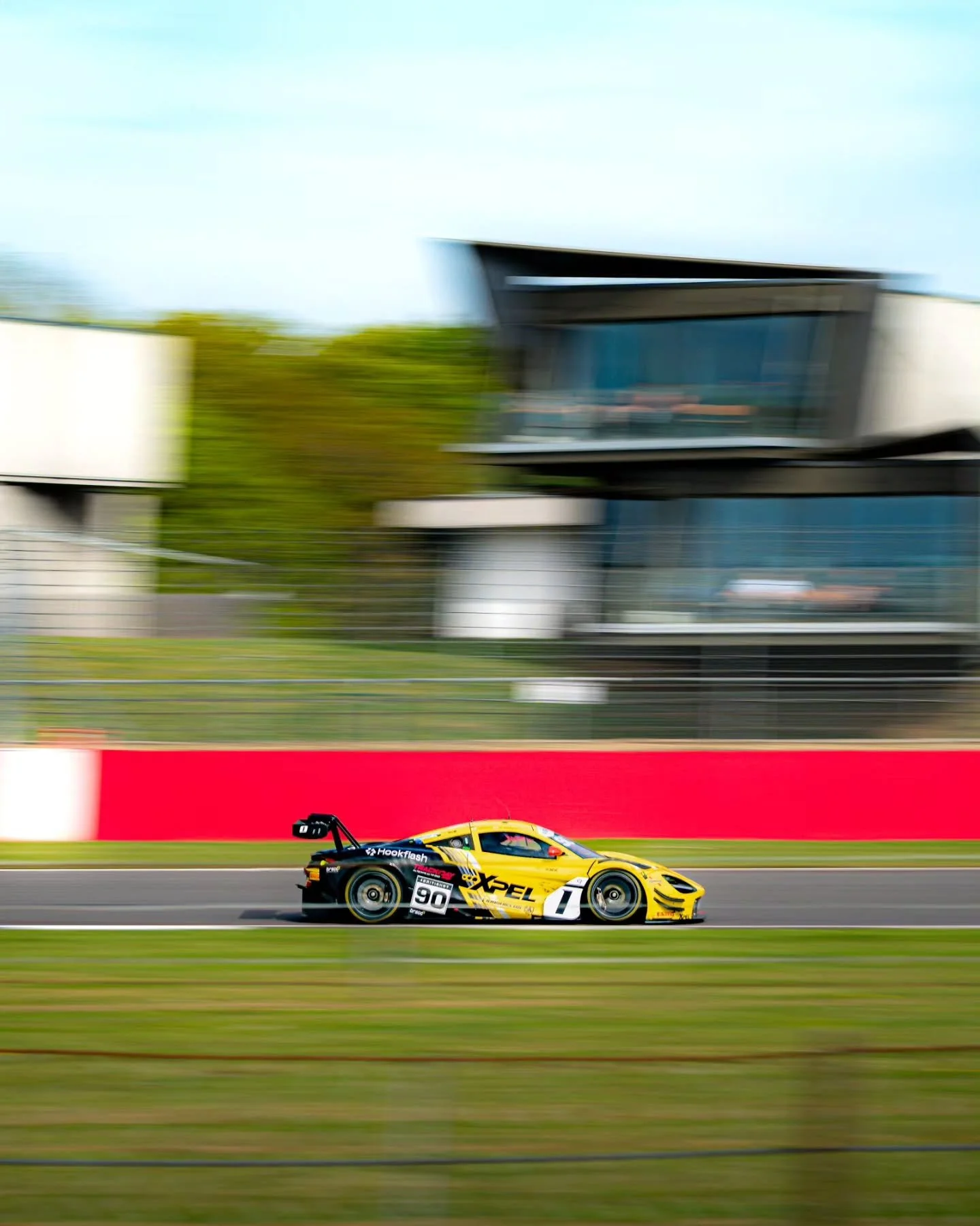 And finally the main event. @british_gt Silverstone 500!
Lots more GT cars to come this weekend with GT World at Brands!

#BritishGT #silverstone500 #silverstone #motorsports #motorsportsphotography