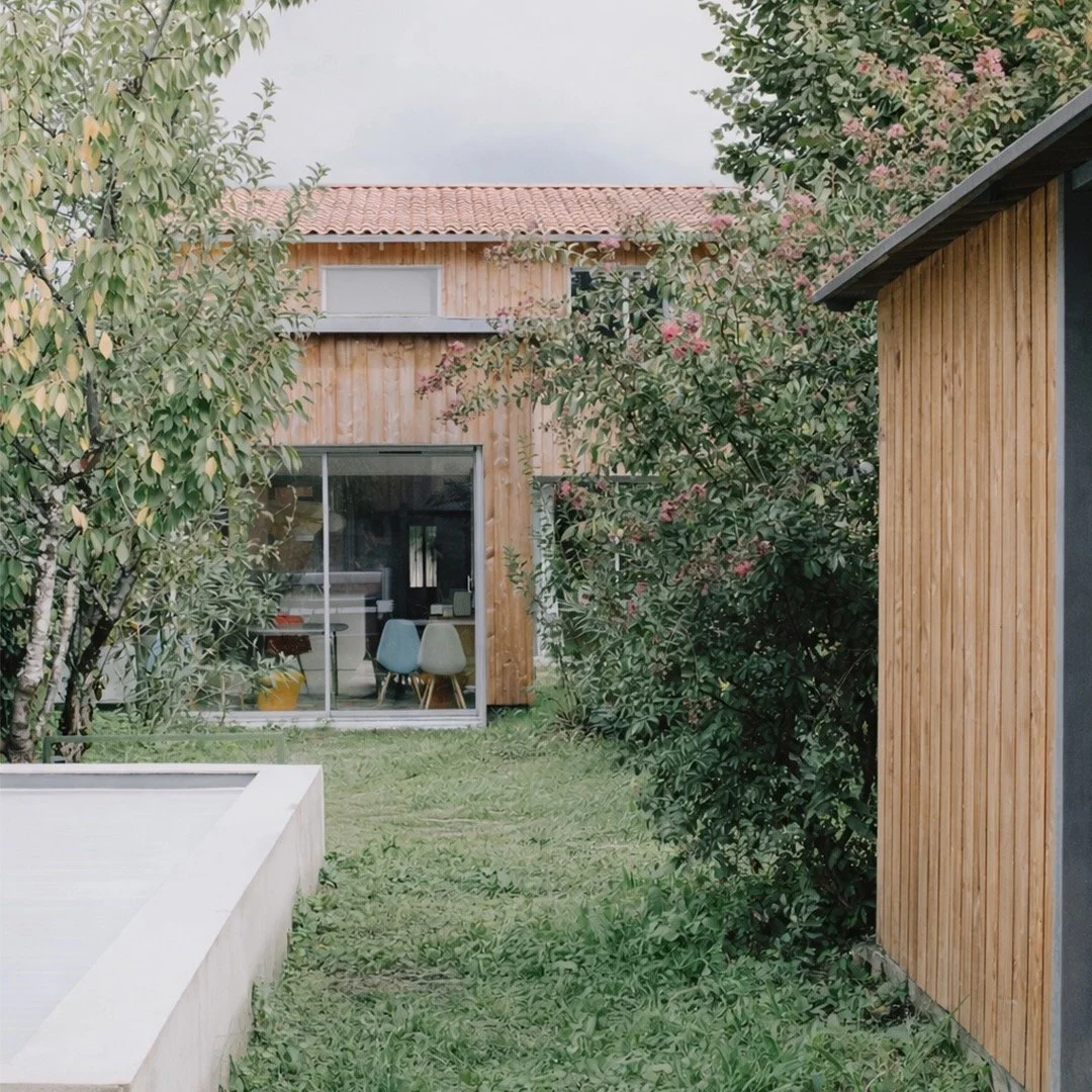 tout nouveau tout beau, notre nouveau site est (enfin) en ligne ! nouvelle vitrine pour mettre en valeur notre travail (merci &agrave; nos supers photographes @gregoire__grange @justinelajuspueyo @agnesclotis @amandine.jules), d&eacute;couvrir nos no