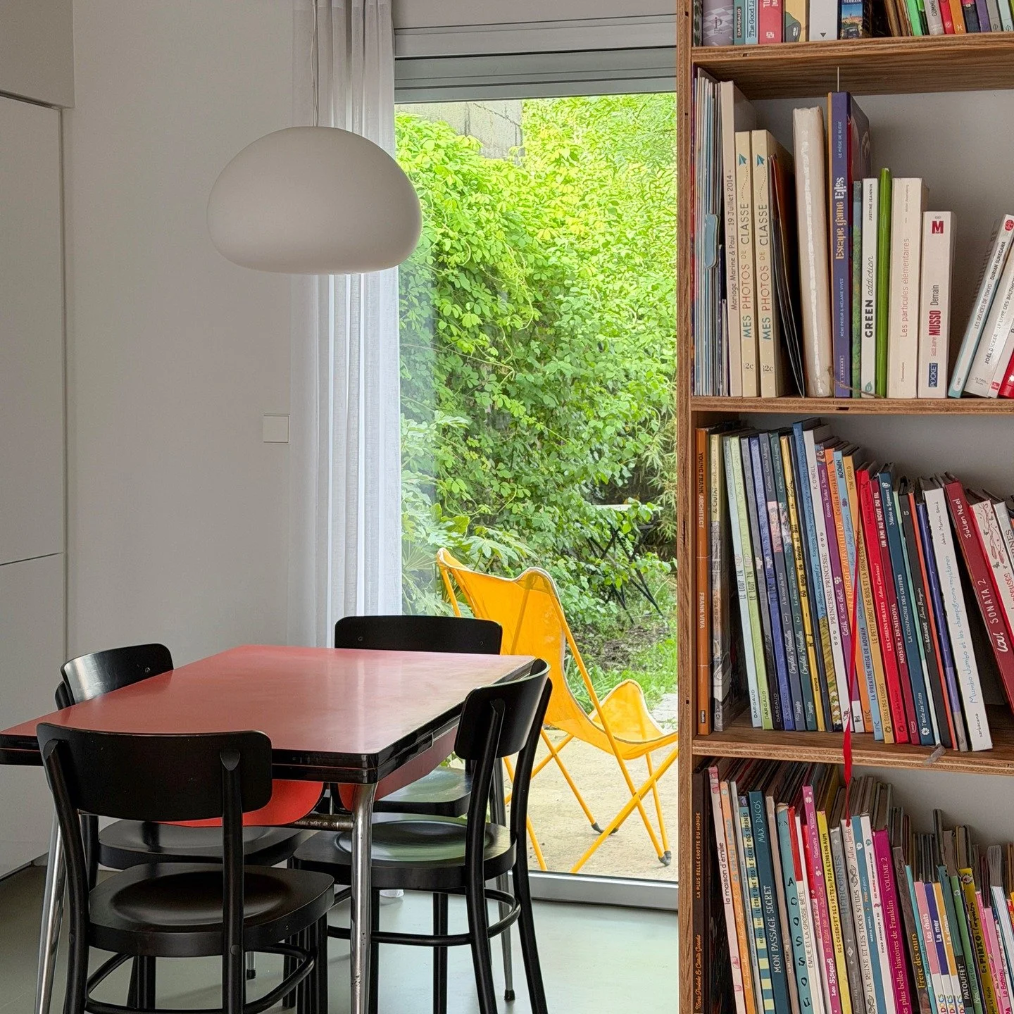 [baillon] books &amp; leaves >> encaussedurand.com #architectebordeaux #maisoncontemporaine