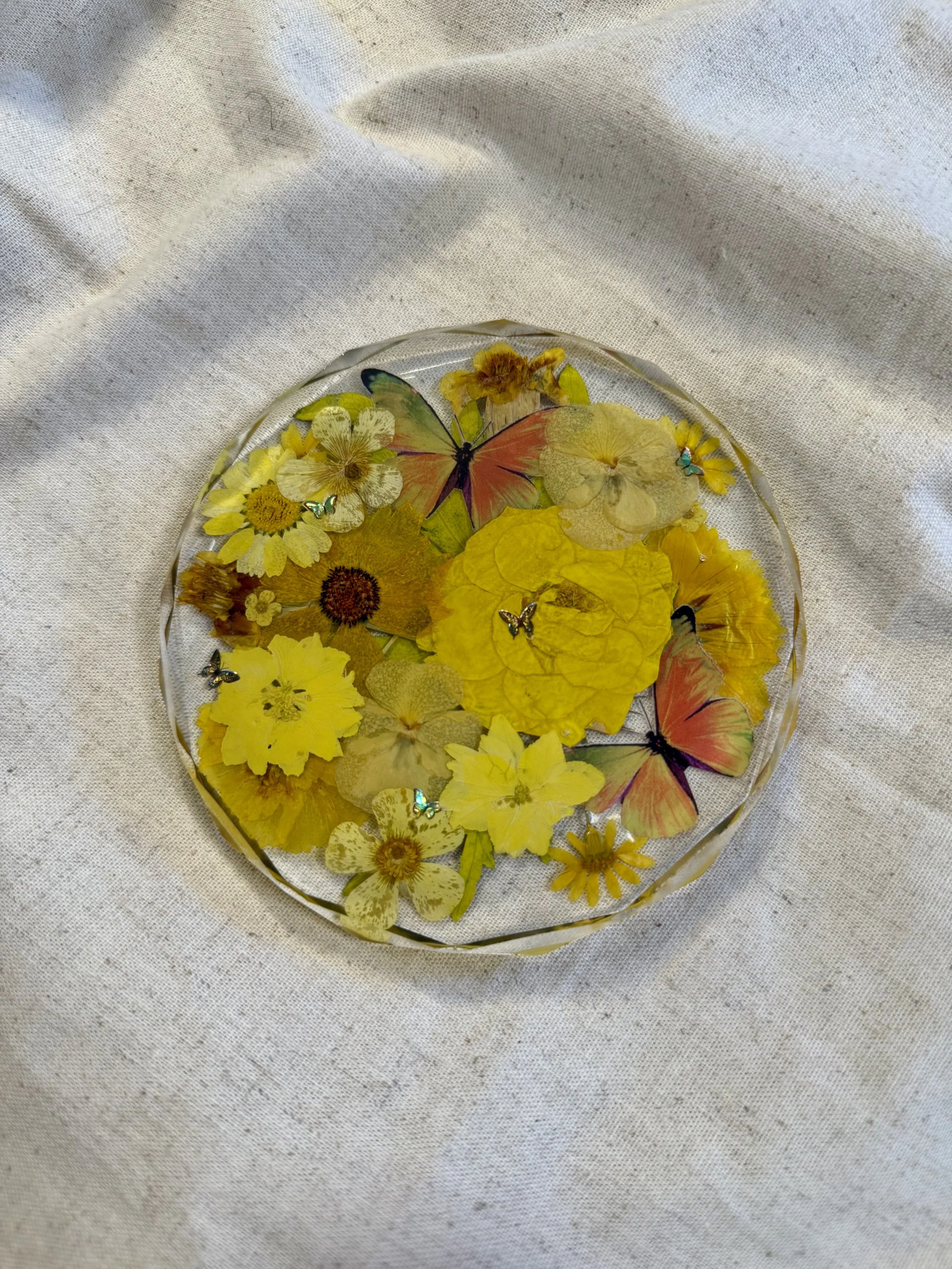 39 FLORAL RESIN COASTER (SIDE).jpg