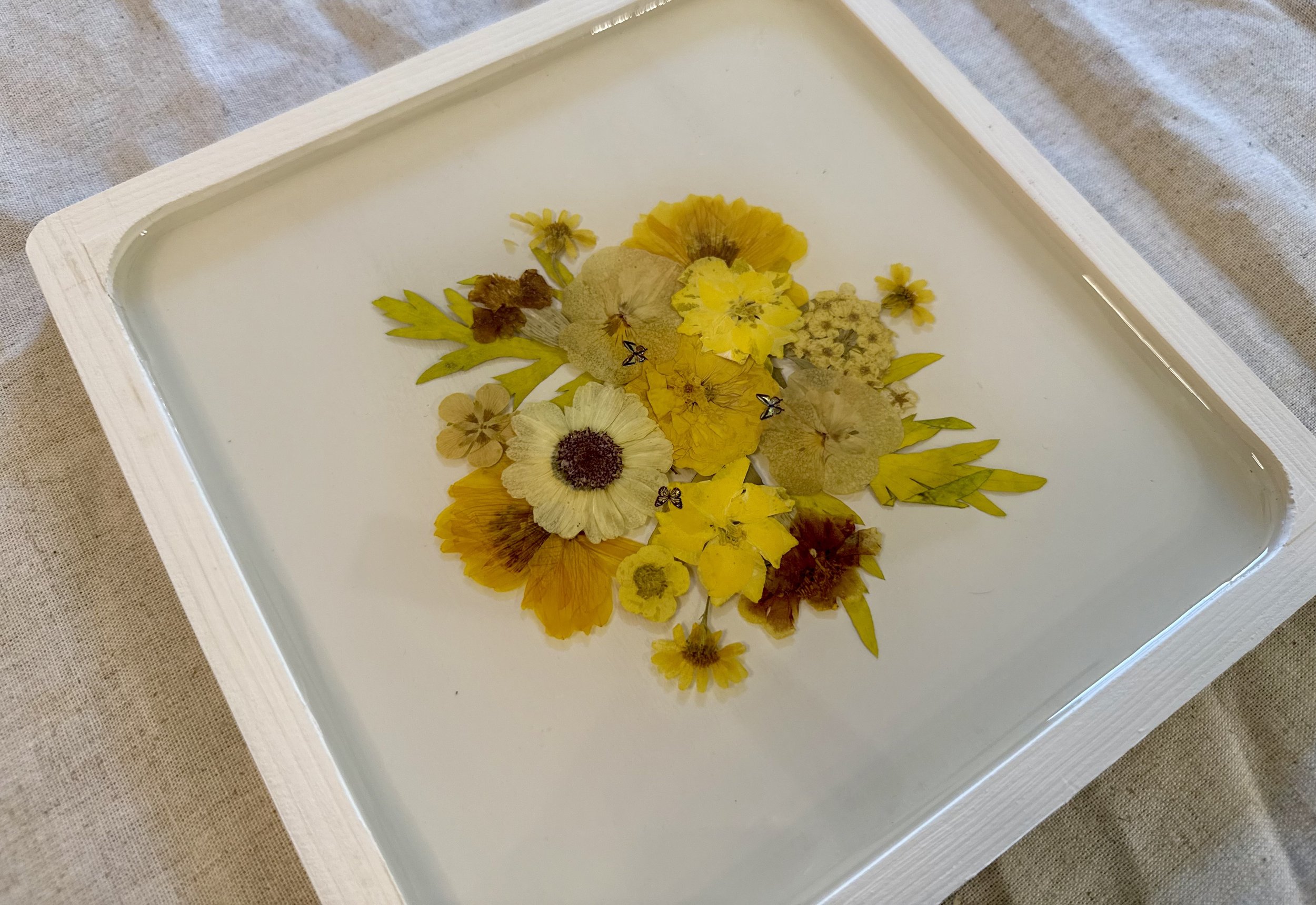 GOLDEN MEADOW RESIN TRAY (SIDE).jpg