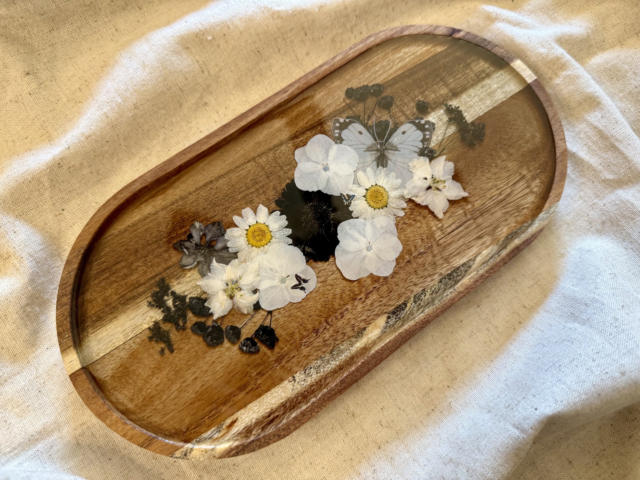 BLACK & BLOOM WOOD TRAY (SIDE).jpg