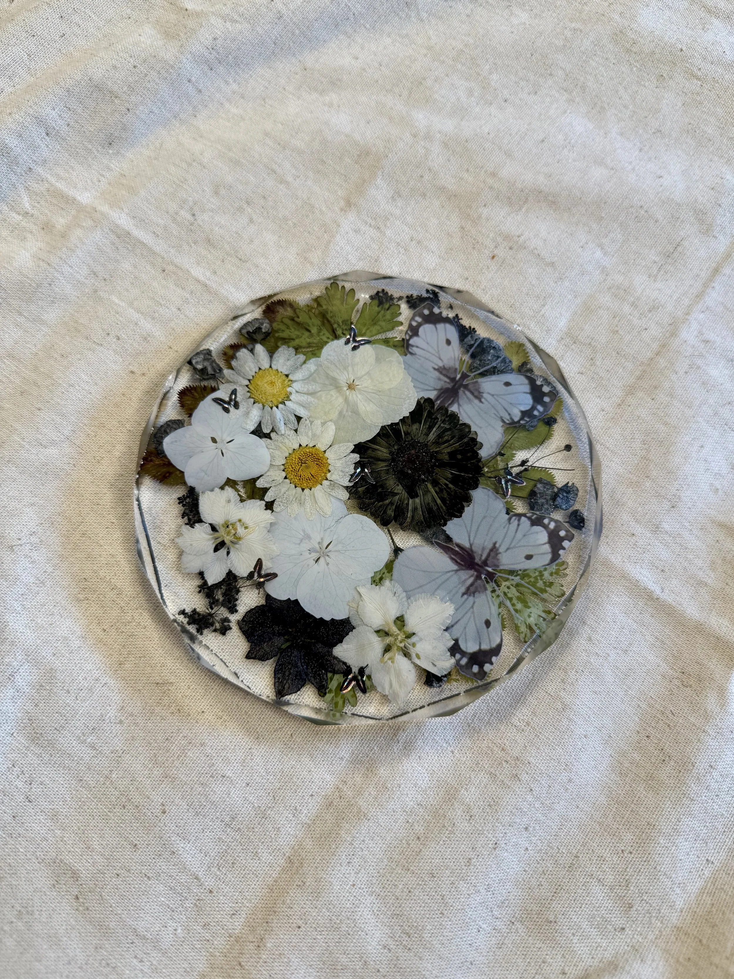 59 FLORAL RESIN COASTER (SIDE).jpg