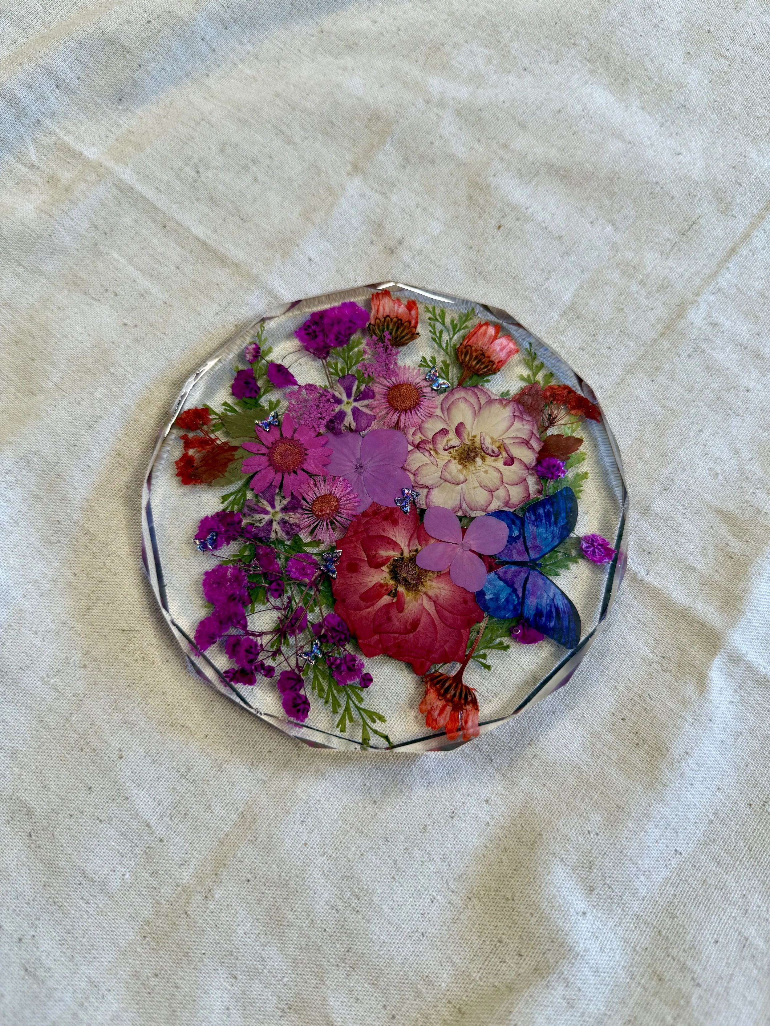 68 FLORAL RESIN COASTER (SIDE).jpg