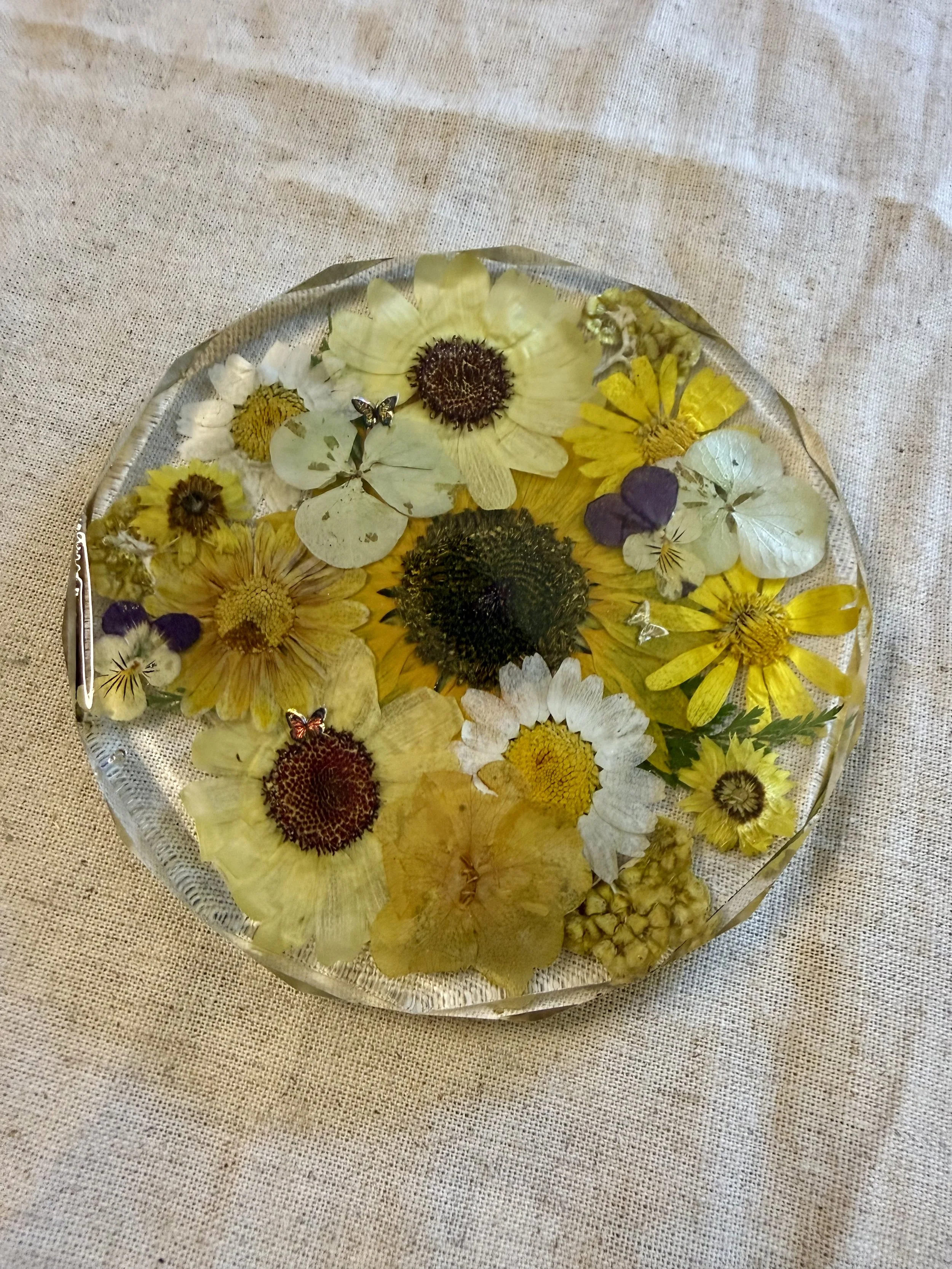 9 RESIN FLORAL COASTER (SIDE).jpg