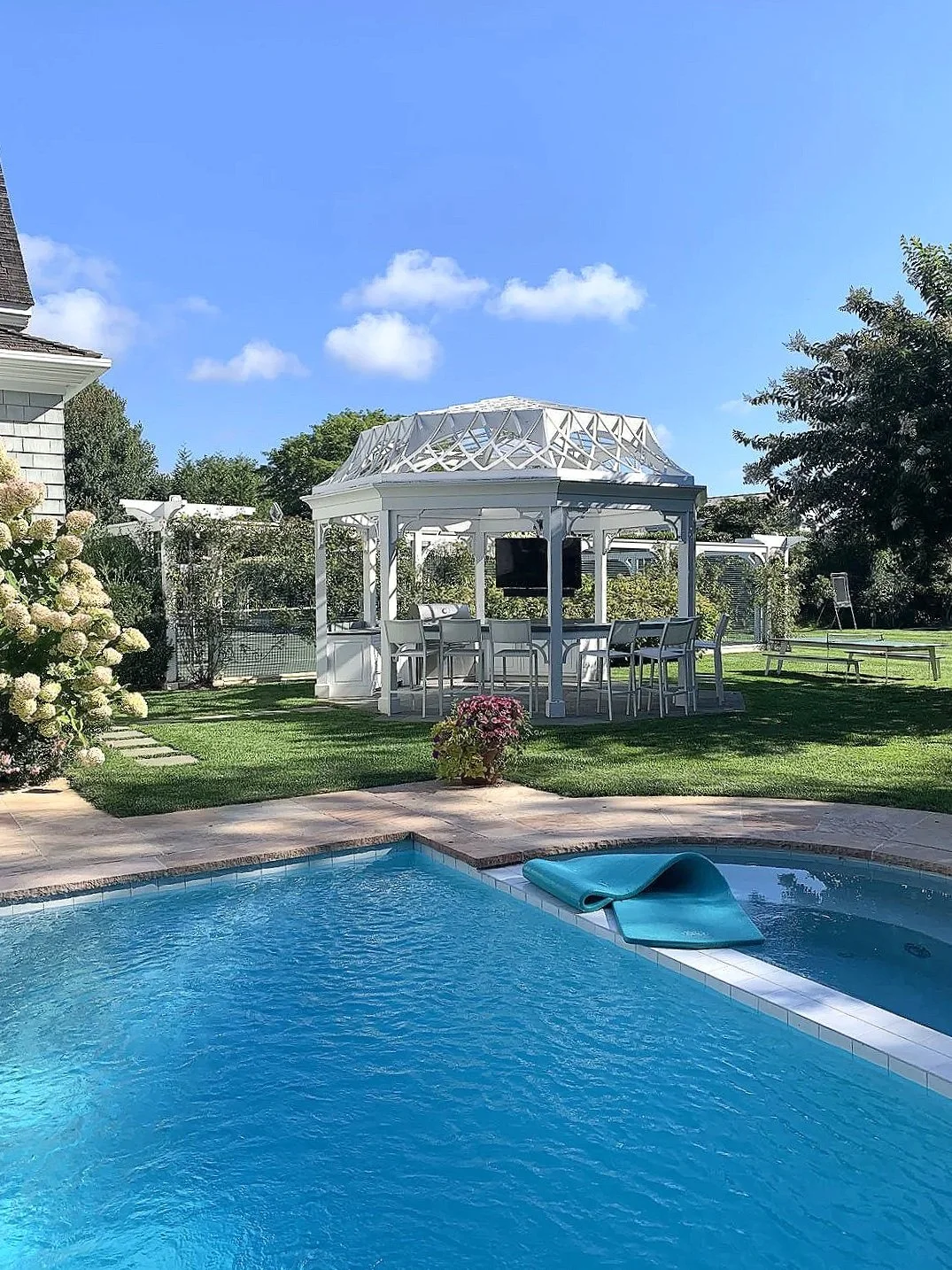 Lear+Landscape-+South+Main+St+-+gazebo.jpg