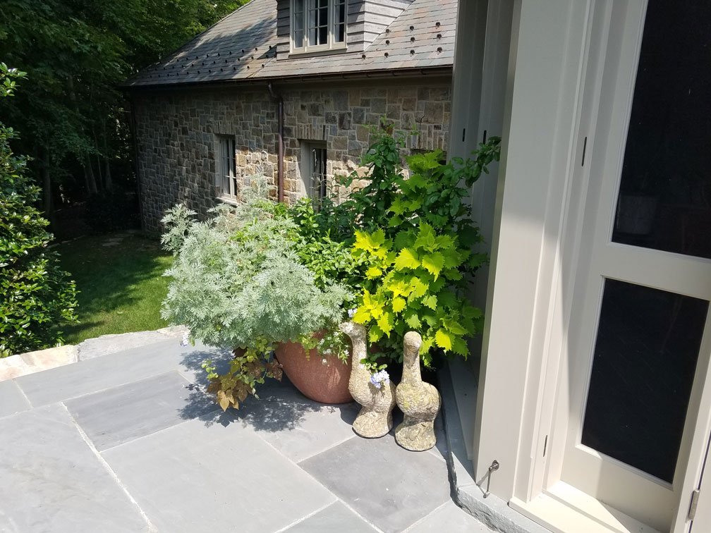 GreenwichLakeside-flower-pots