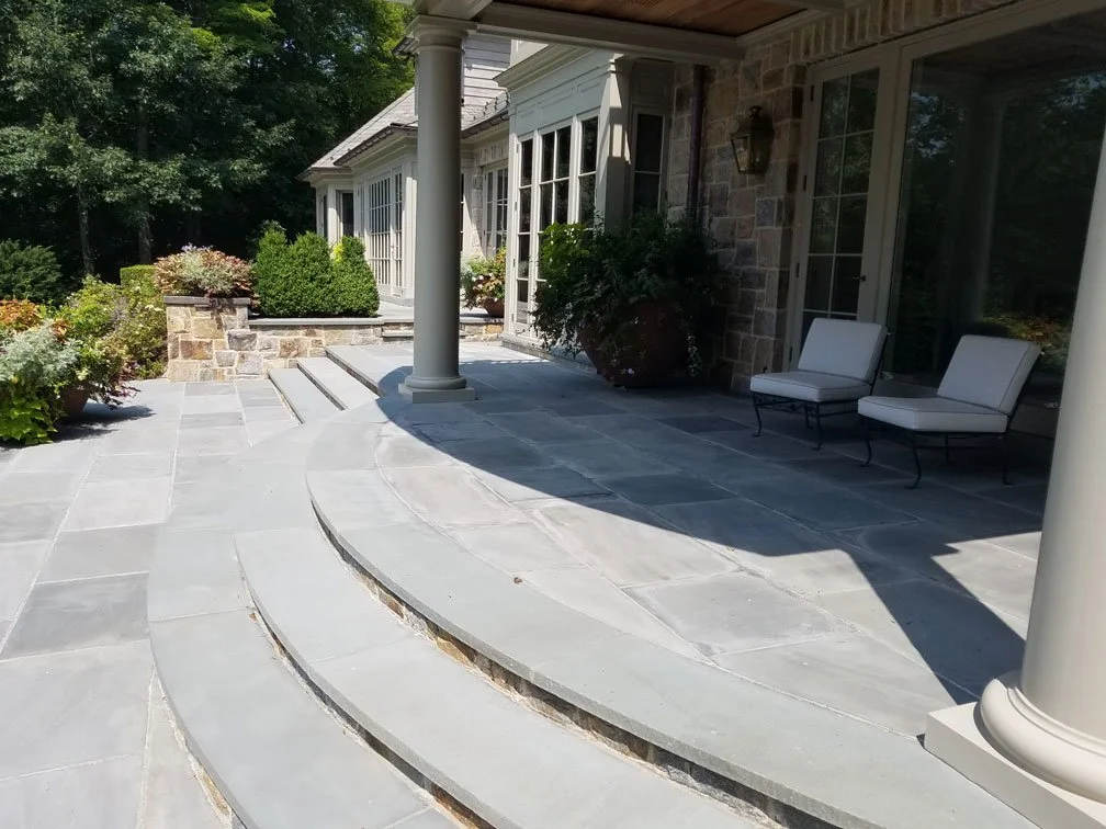 GreenwichLakeside-patio-steps