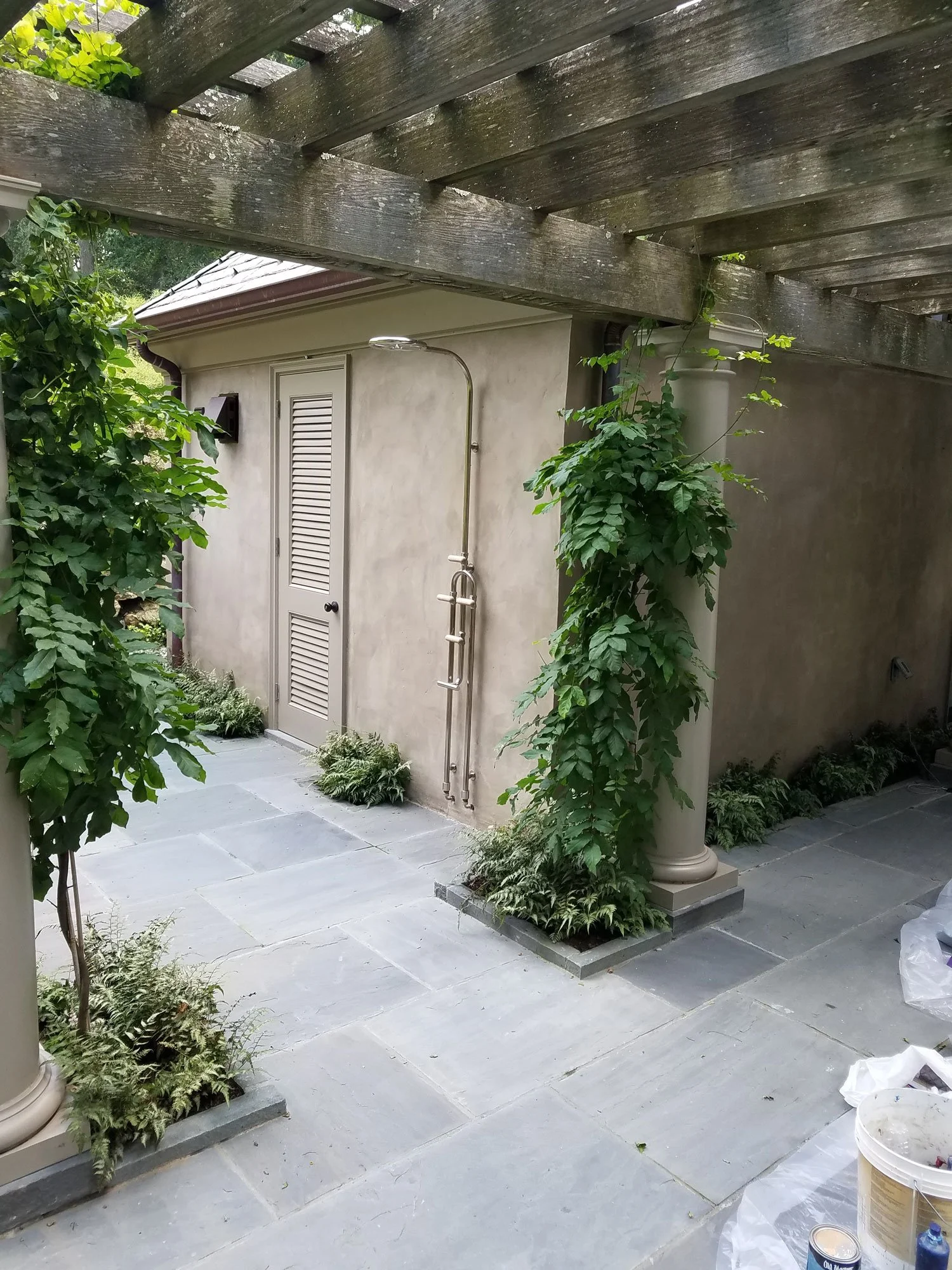 GreenwichLakeside-outdoor-shower