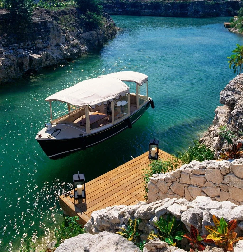 Water sets the mood. Calm. Unhurried. Completely immersive.

At Rosewood Mayakoba, the rhythm of the day follows the shoreline. Morning swims in your private plunge pool, afternoons by the sea, evenings that unfold slowly with exceptional food and qu