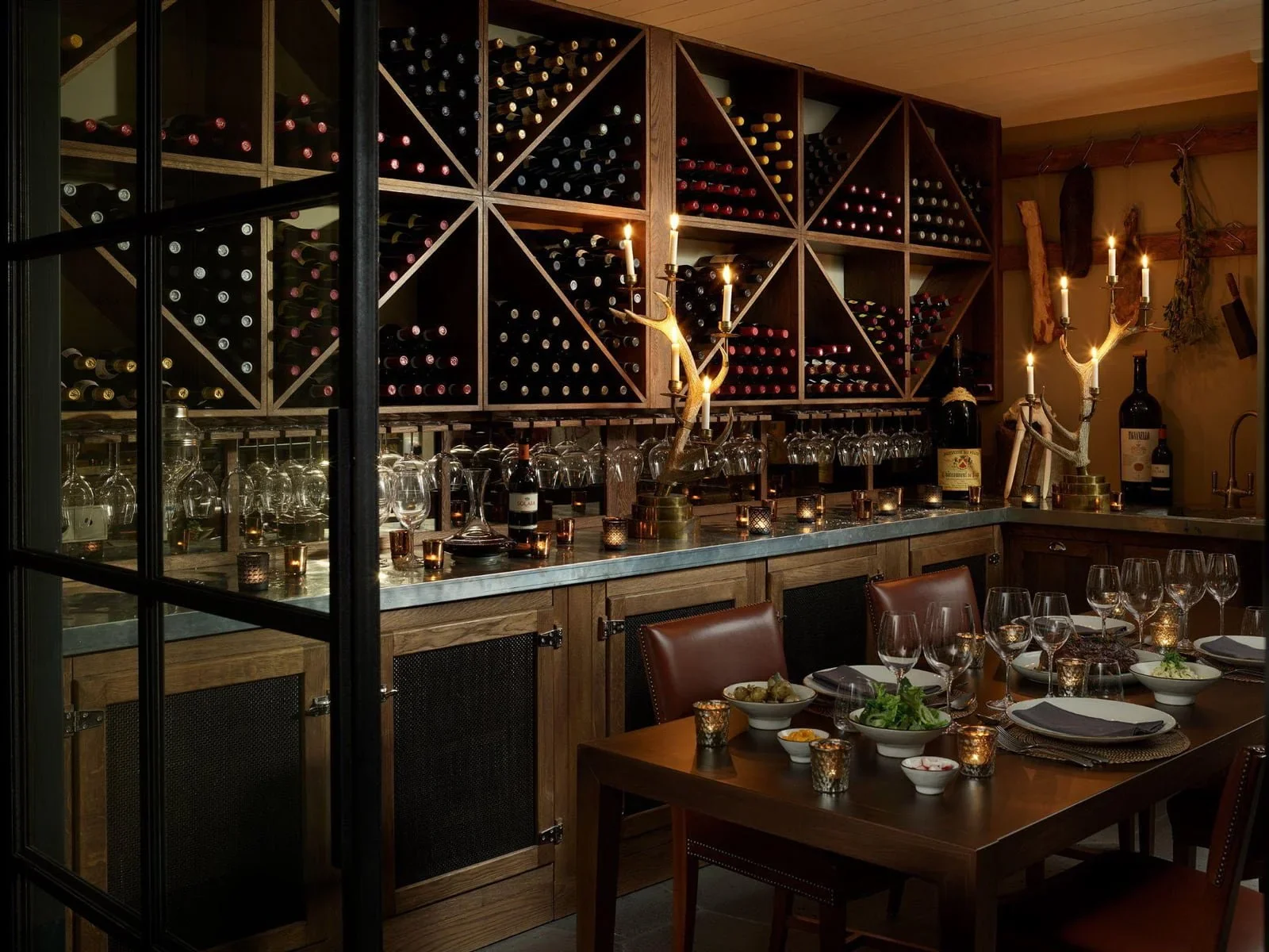 Deplar-Farm-Dinning-Room-with-Wine.jpg.webp
