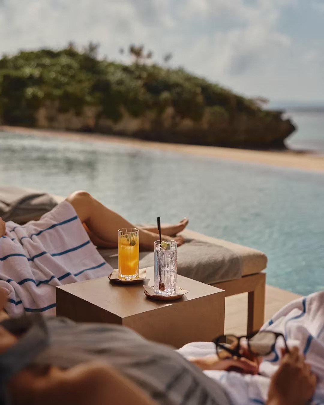 RWMYA_Taste_YUKUU_Cocktail_Poolside.jpg