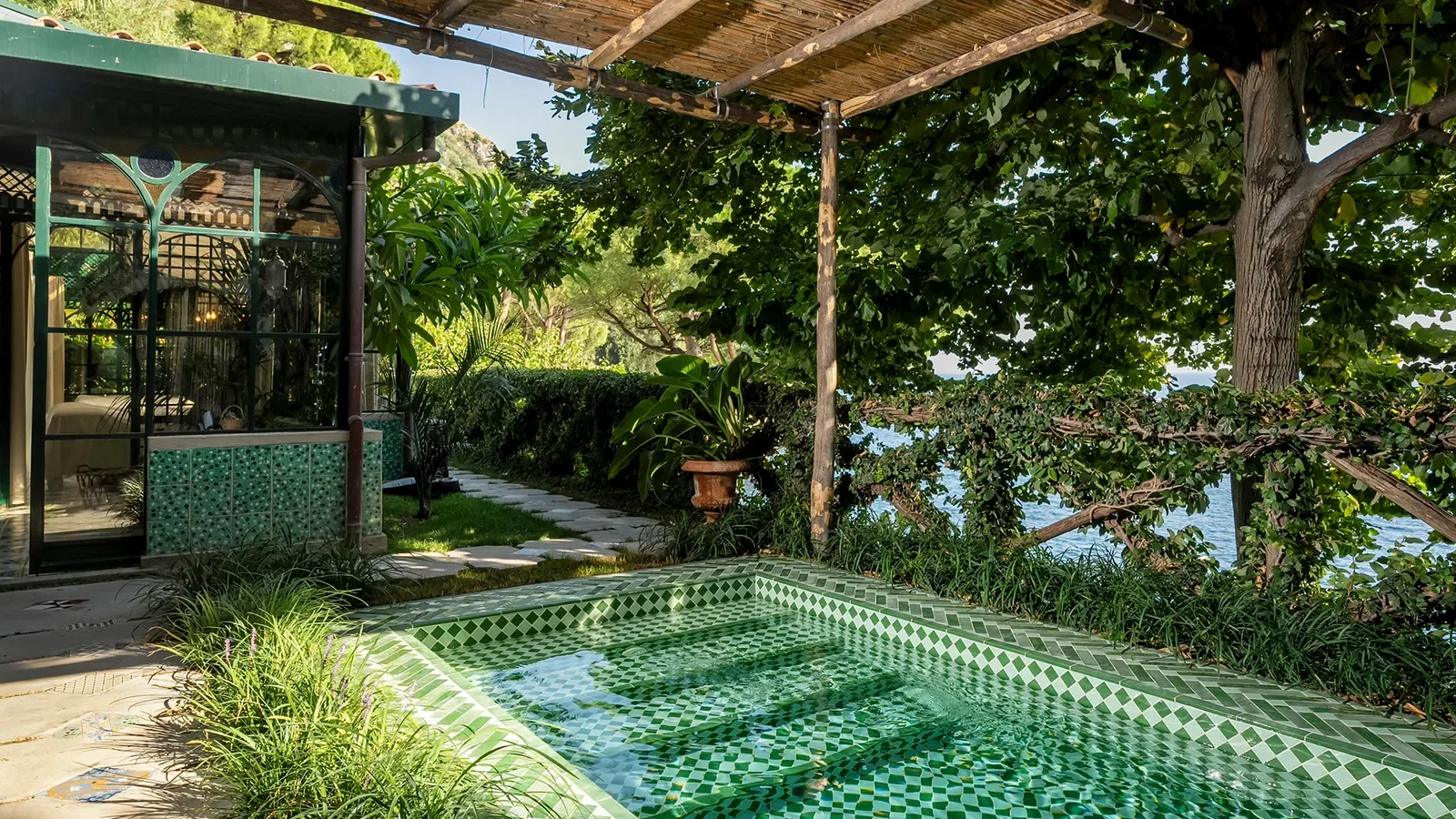 spa-pool-villa-treville-positano-february-2026-pr.webp