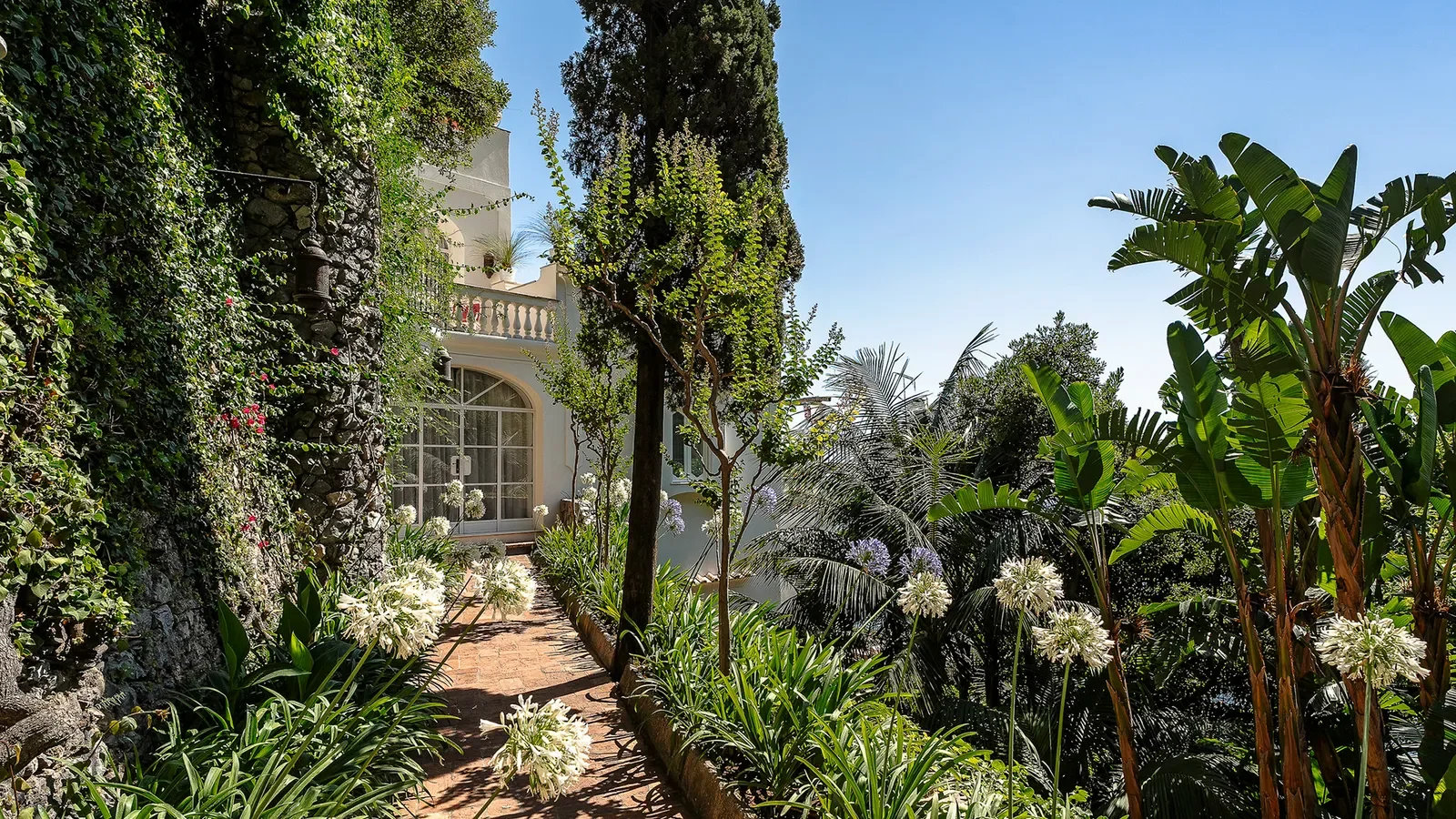 cliffside-suite-villa-treville-positano-february-2026-pr.webp